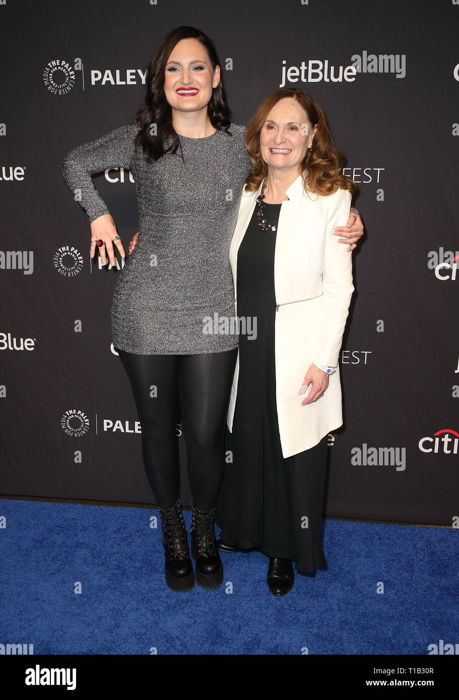 Hollywood, Kalifornien, USA. 24 Mär, 2019. 24. März 2019 - Hollywood, Kalifornien - Maria Chieffo, Beth Grant. 2019 PaleyFest LA - "Star Trek: Discovery'' bei Dolby Theater statt. Photo Credit: Faye Sadou/AdMedia Credit: Faye Sadou/AdMedia/ZUMA Draht/Alamy leben Nachrichten Stockfoto