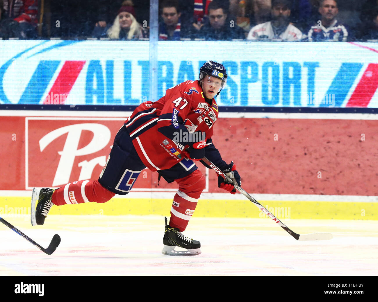 LINKÖPING 20180203 Linköpings nr 47 Anton Karlsson unter matchen ich SHL mellan Linköpings HC-HV 71 ich Saab Arena. Foto Jeppe Gustafsson Stockfoto