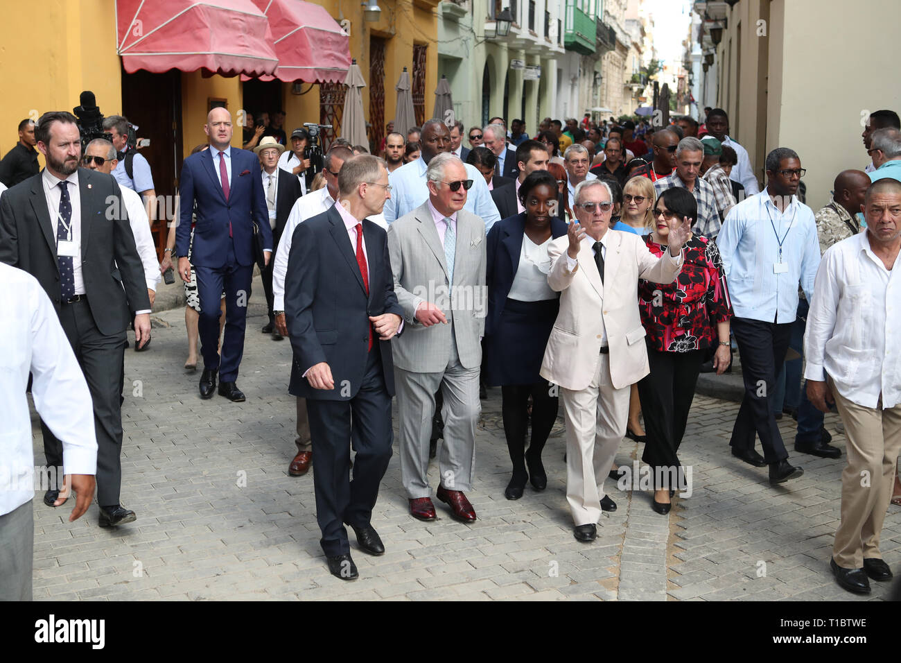 Der Prinz von Wales und die Herzogin von Cornwall eine Tour durch die Altstadt von Havanna, Kuba, während eine historische Reise, die feiert die kulturellen Bindungen zwischen dem Vereinigten Königreich und den kommunistischen Staat. Stockfoto