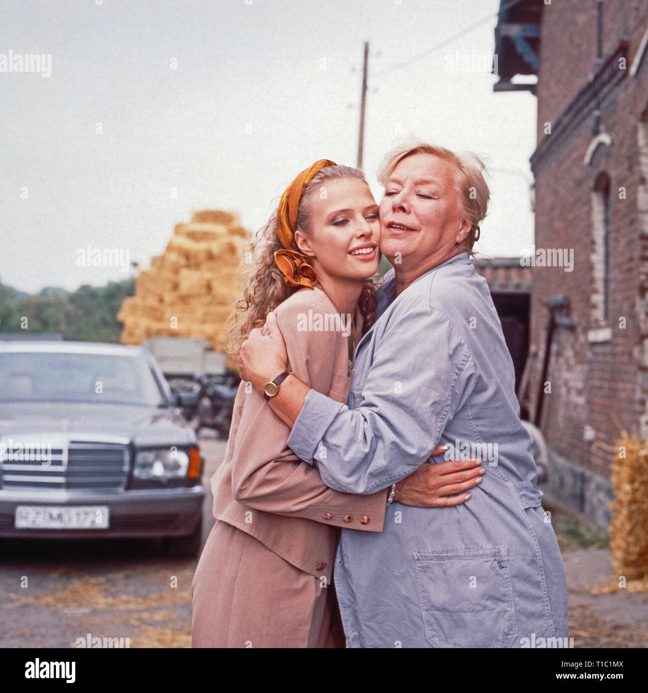 Das Erbe der Guldenburgs, Fernsehserie, Deutschland 1986 - 1988, Folge: 'Der rote Rubin", Darsteller: Katharina Böhm, Ingeborg Christiansen Stockfoto