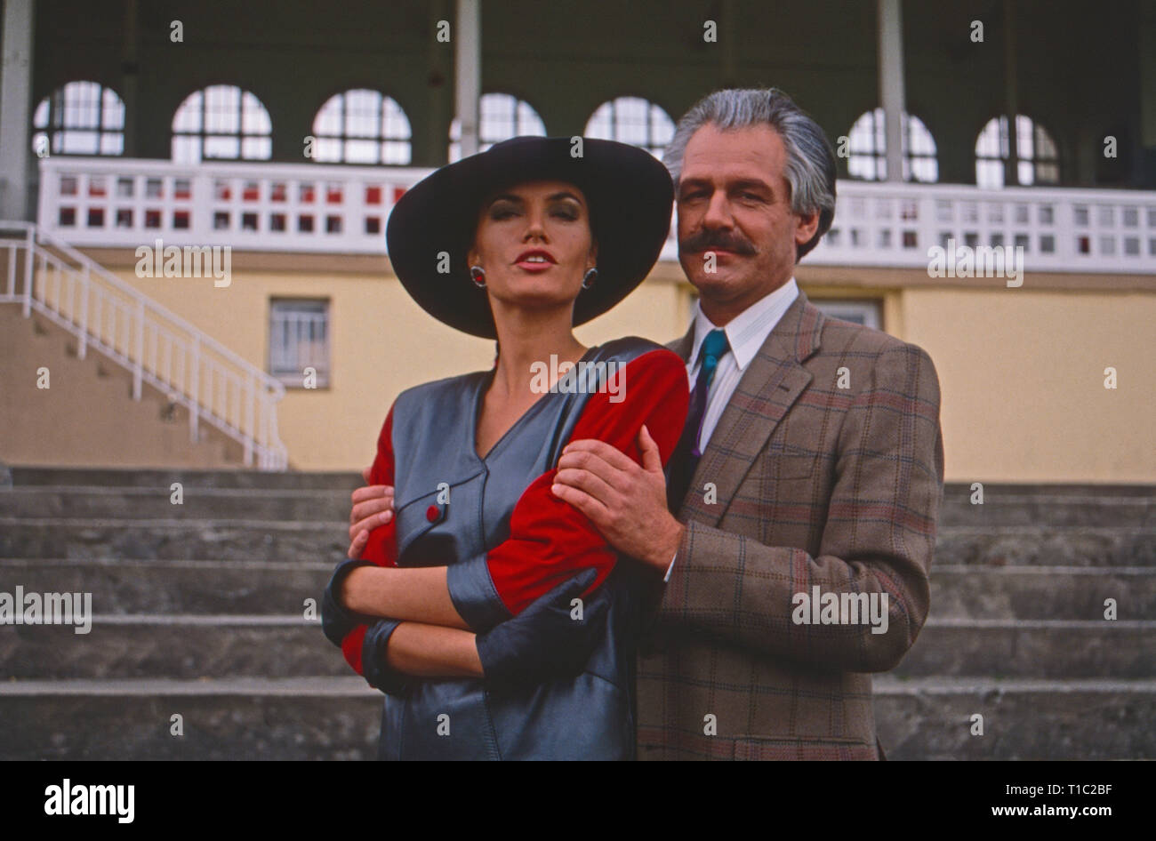 Rivalen der Rennbahn, Fernsehserie, Deutschland 1989 Darsteller: Maja Maranow, Jürgen Draeger Stockfoto