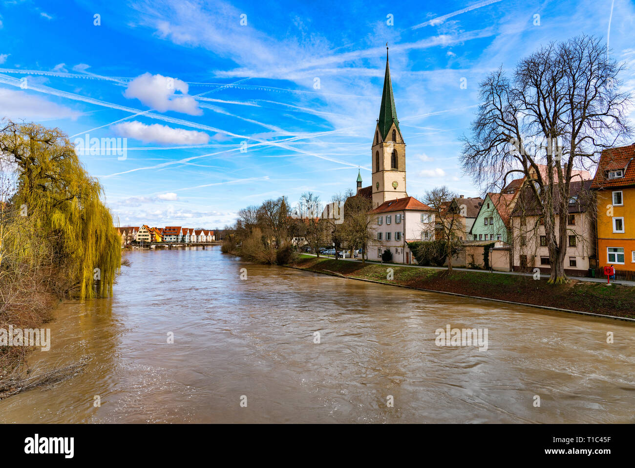 Stiftskirche St. Moriz (Stiftskirche St. Morris) in Rottenburg am Neckar, Stadt, Fluss, Frühling, Rottenburg am Neckar, Tübingen Stockfoto
