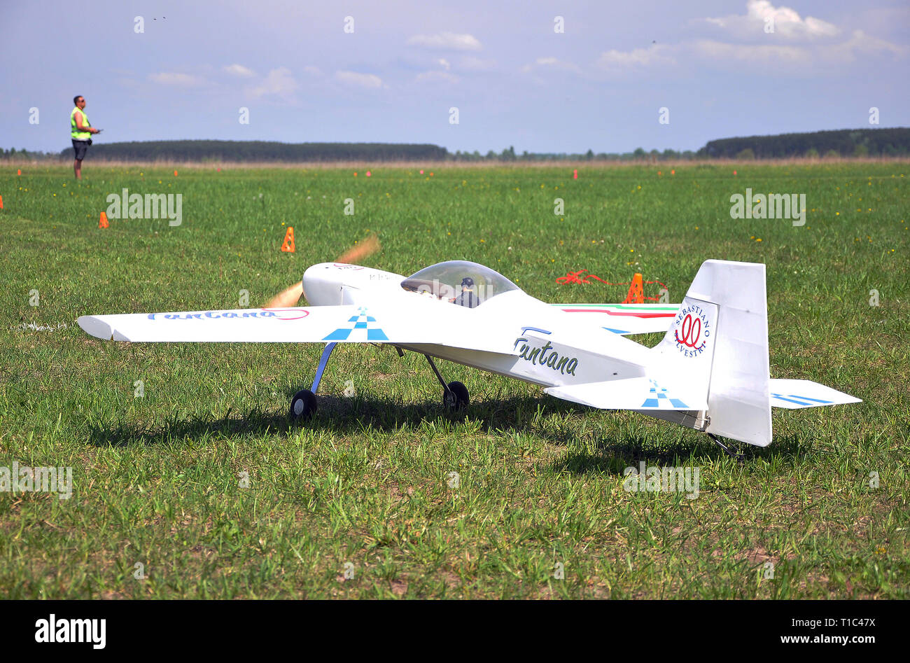 11. Mai 2011 - das Festival der aeromodeling am Flughafen in der Stadt Borodyanka, Kiew. Die Ukraine Stockfoto