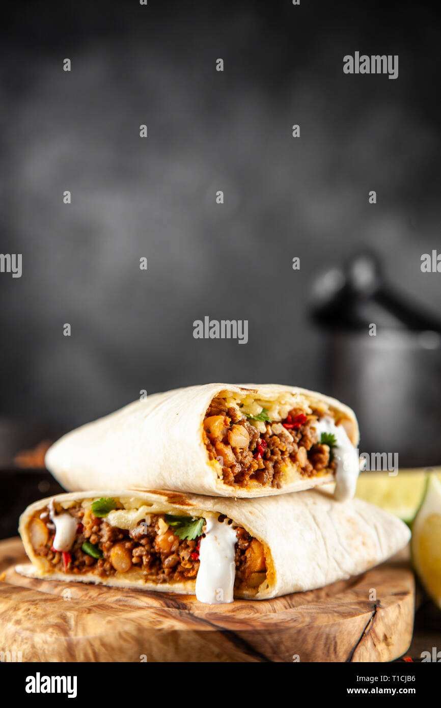 Mexikanische beef burrito Stockfoto