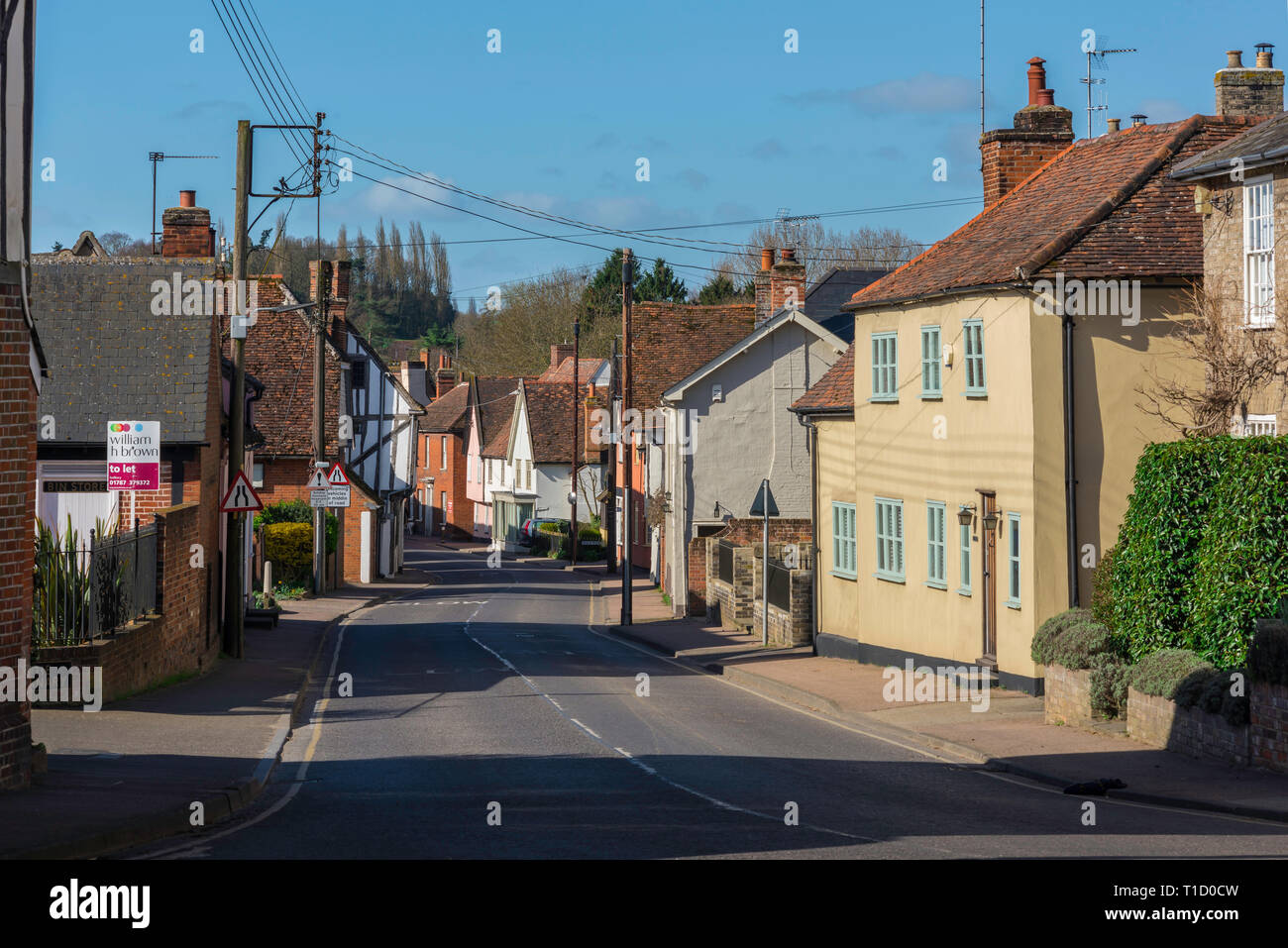 Bures Suffolk Uk Blick Entlang Der High Street In Bures Dorf An Der Essex Suffolk Grenze Grieskirchen Bezirk Suffolk Grossbritannien Stockfotografie Alamy