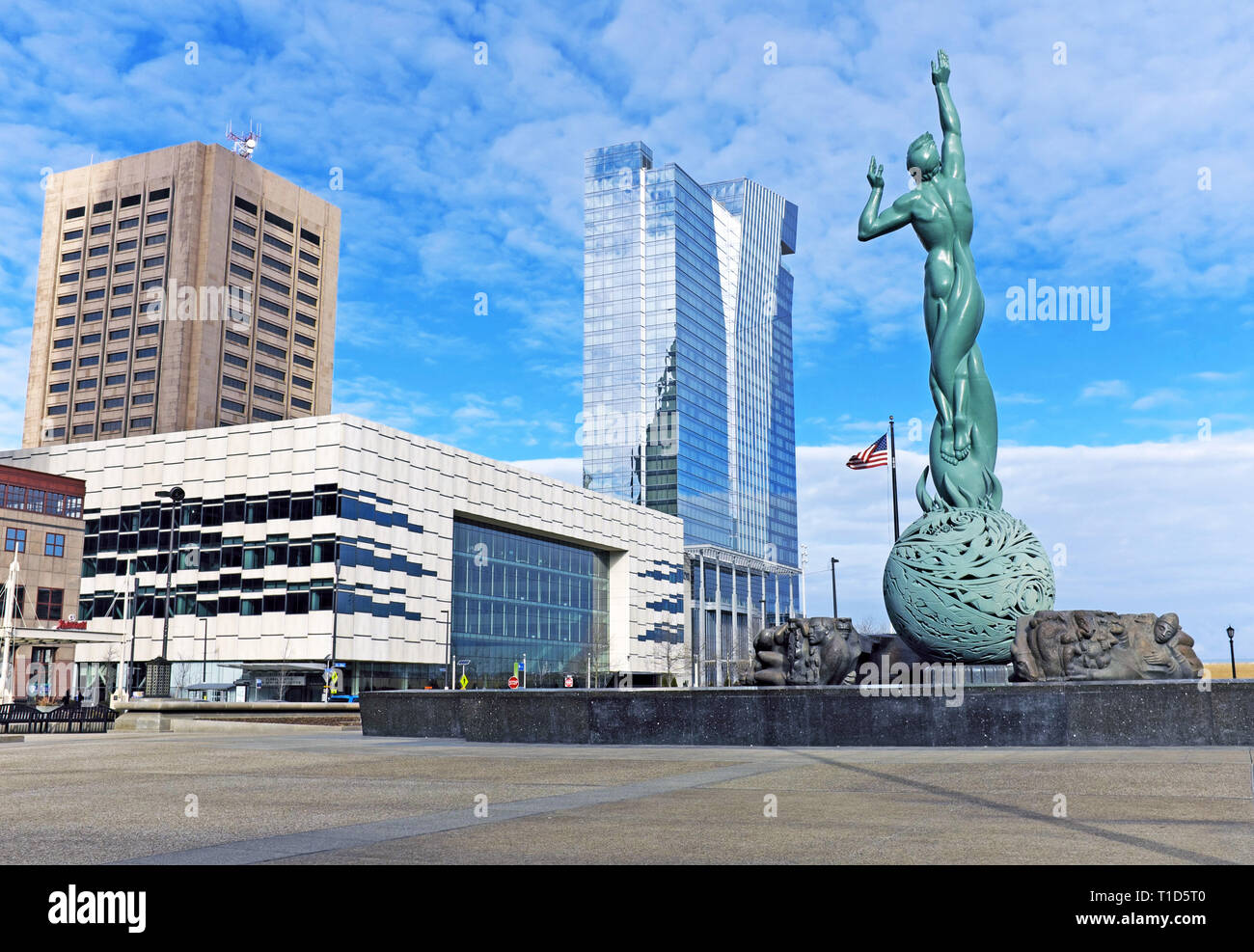 Veteran's Memorial Plaza, auch als Mall, in der Innenstadt von Cleveland ist gesegnet durch die "Brunnen des ewigen Lebens öffentlich bekannt. Stockfoto