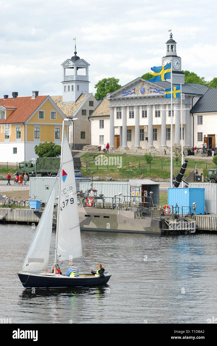 Högvakten (Pförtnerloge) in Karlskrona Karlskrona örlogsbas (Naval Base) aufgeführt von der UNESCO zum Weltkulturerbe in Karlskrona, Blekinge, Schweden. Mai 24. Stockfoto