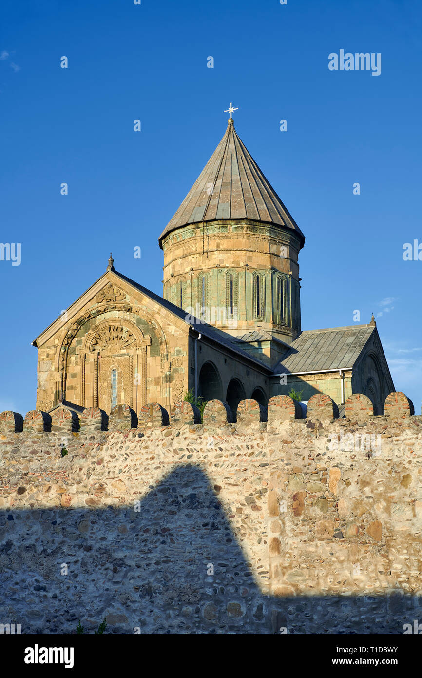 Fotos & Bilder von Exterieur und Mauer um den Östlichen Orthodoxen georgischen Svetitskhoveli Dom (Kathedrale des Lebendigen Säule), Mtskheta, Stockfoto