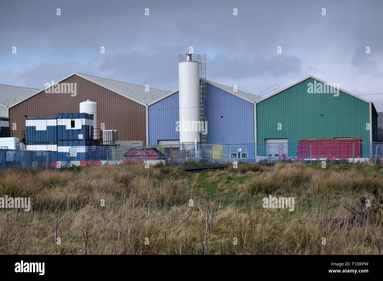 Scottish Sea Farmen Gebäude für Lachs Lachse schlüpfen an barcaldine. Stockfoto