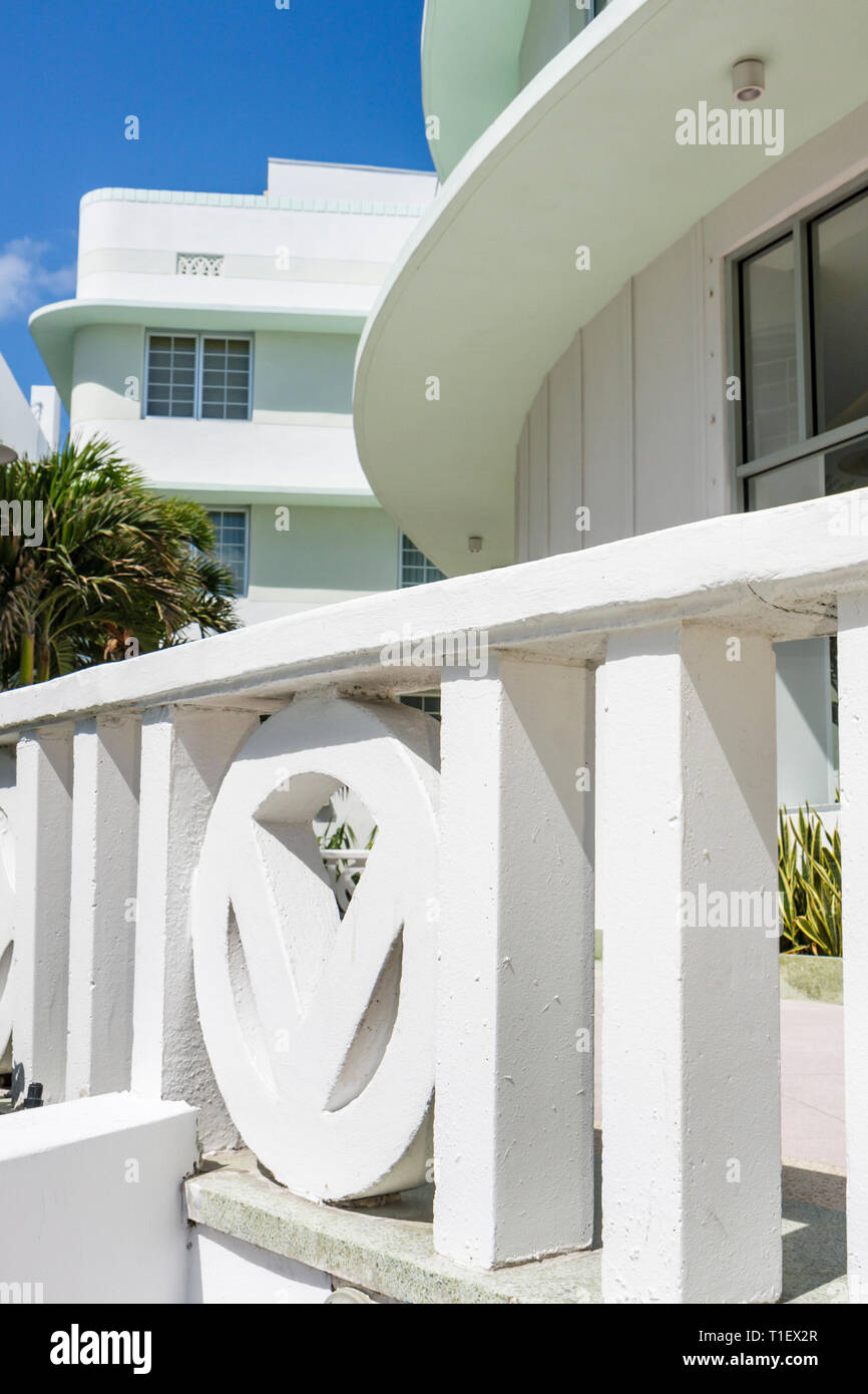 Miami Beach, Florida, Ocean Drive, historisches Art déco-Viertel, The Carlyle, Hotelhotels, Motel-Motels, 1939 Gebäude, Außenfassade, Entr Stockfoto