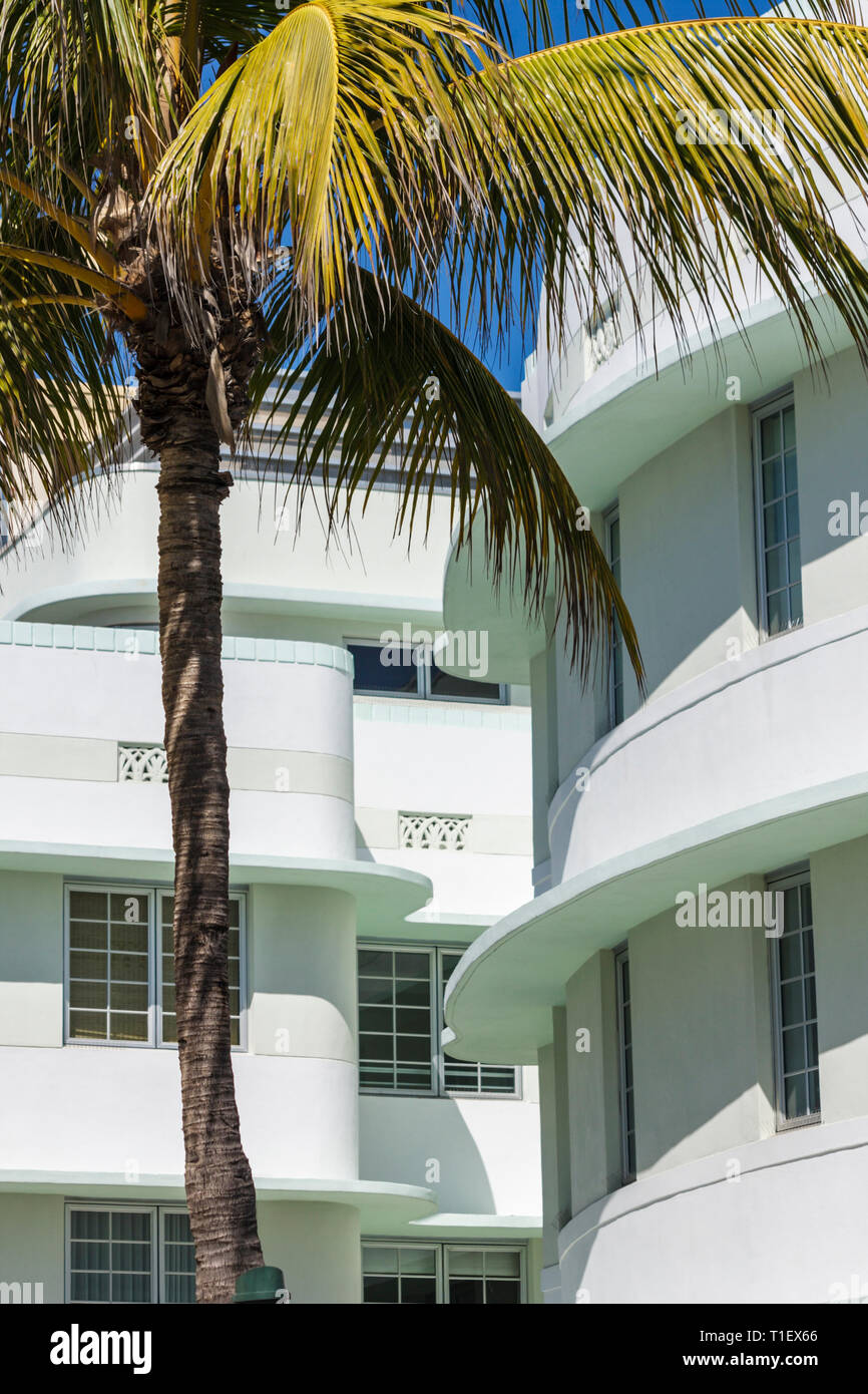 Miami Beach, Florida, Ocean Drive, historisches Art déco-Viertel, The Carlyle, Hotelhotels, Motel-Motels, 1939 Gebäude, Außenfassade, Entr Stockfoto
