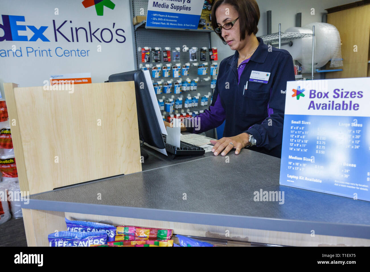Fedex kinkos druckzentrum -Fotos und -Bildmaterial in hoher Auflösung ...