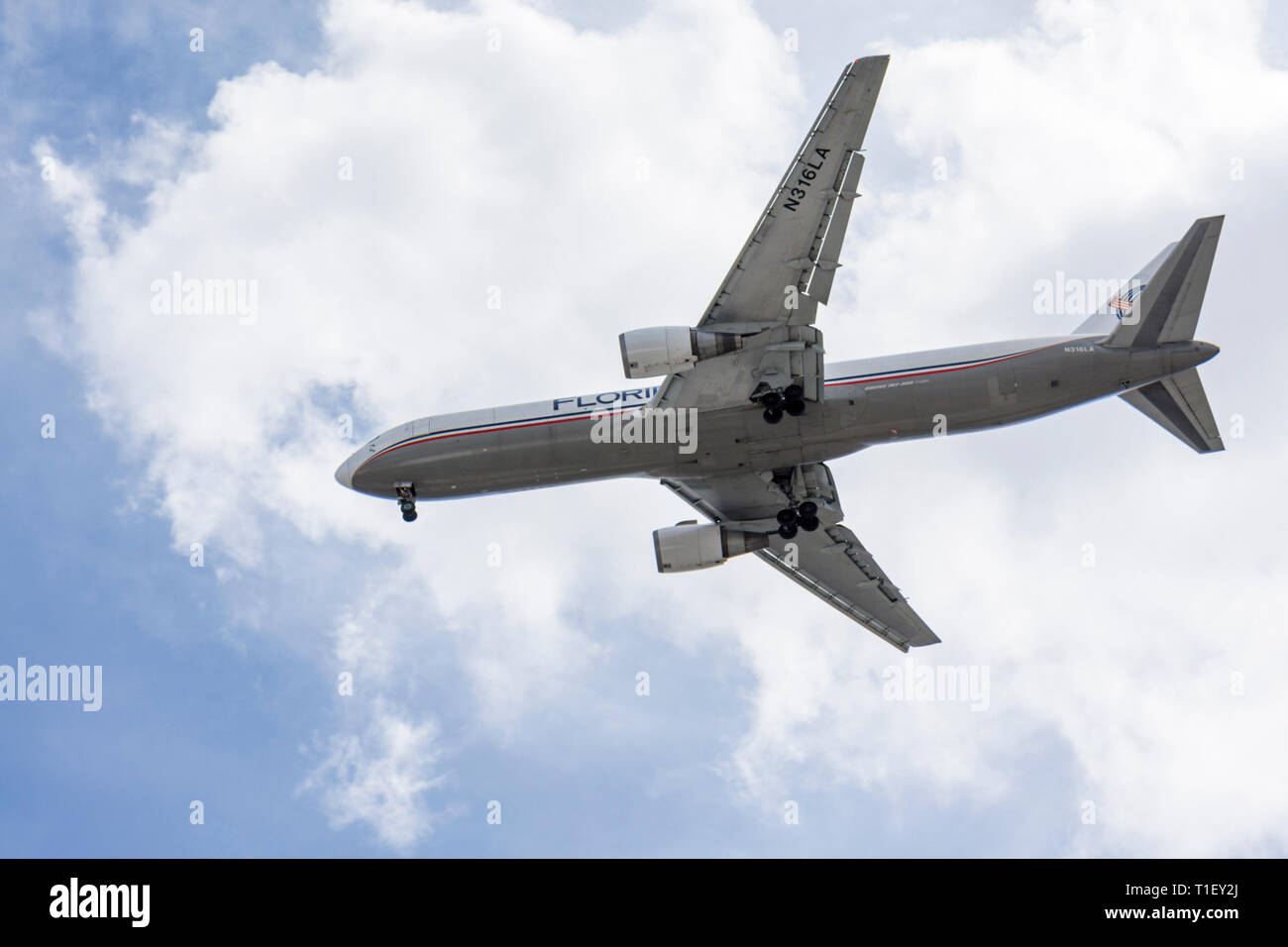 Miami Florida, Florida West Airline, Jet, Landung, Flughafen, Fracht, Charter, Besucher reisen Reise touristischer Tourismus Wahrzeichen Kultur cultura Stockfoto