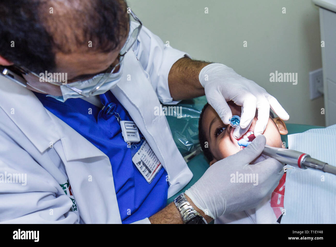 Miami Florida, Liberty City, Jessie Trice Community Health Center, Mundgesundheit, fair, kostenlose Betreuung, Prüfung, Freiwillige Freiwillige Community Service Freiwilligenarbeit wo Stockfoto