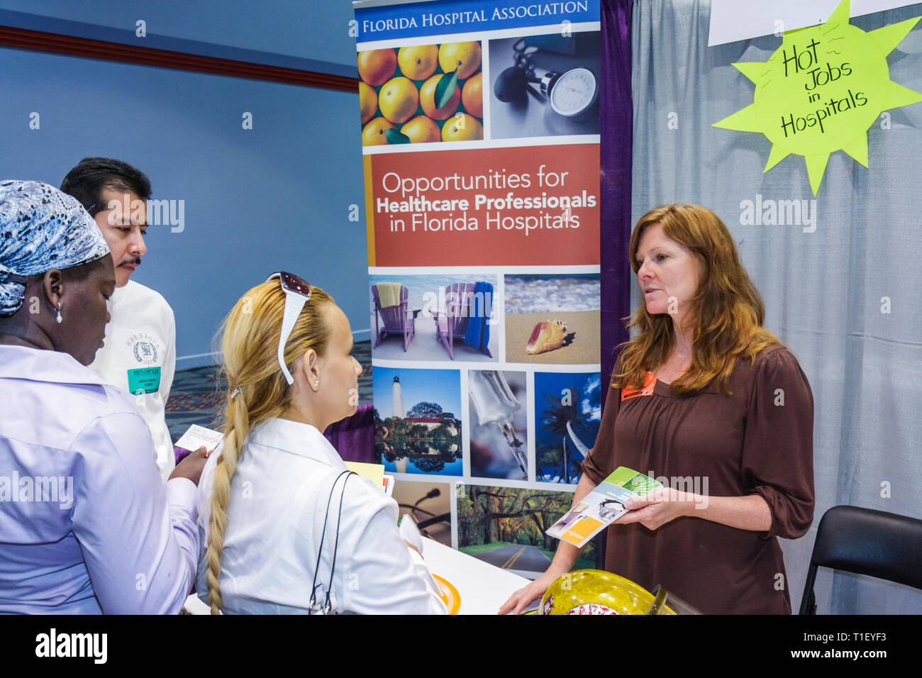 Miami Beach Florida,Miami Beach Convention Center,Zentrum,Gesundheitswesen,Karriere,Jobmesse,Karriere Aussteller,Rekrutierer,heiße Jobs,Beschäftigung,Wirtschaft,Stand,Stand Stockfoto