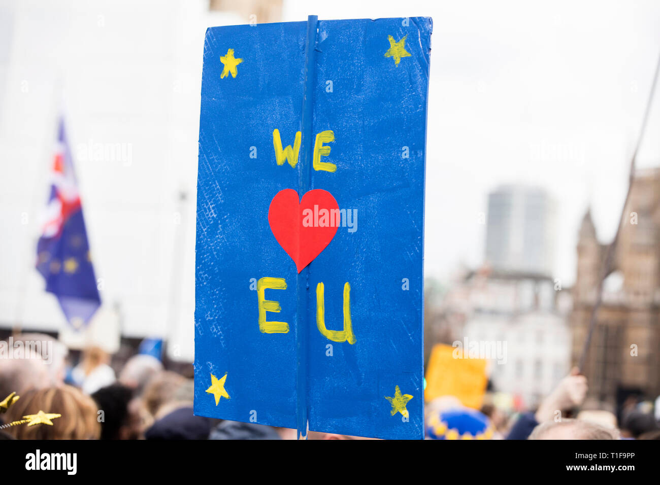 Wir lieben Europa, pro-europäischen brexit Schild an einer politischen Protest Stockfoto