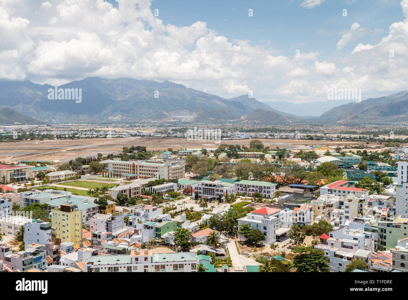Stadtbild von Nha Trang, Küste, Stadt im Süden von Vietnam. Beliebtes Reiseziel. Stockfoto