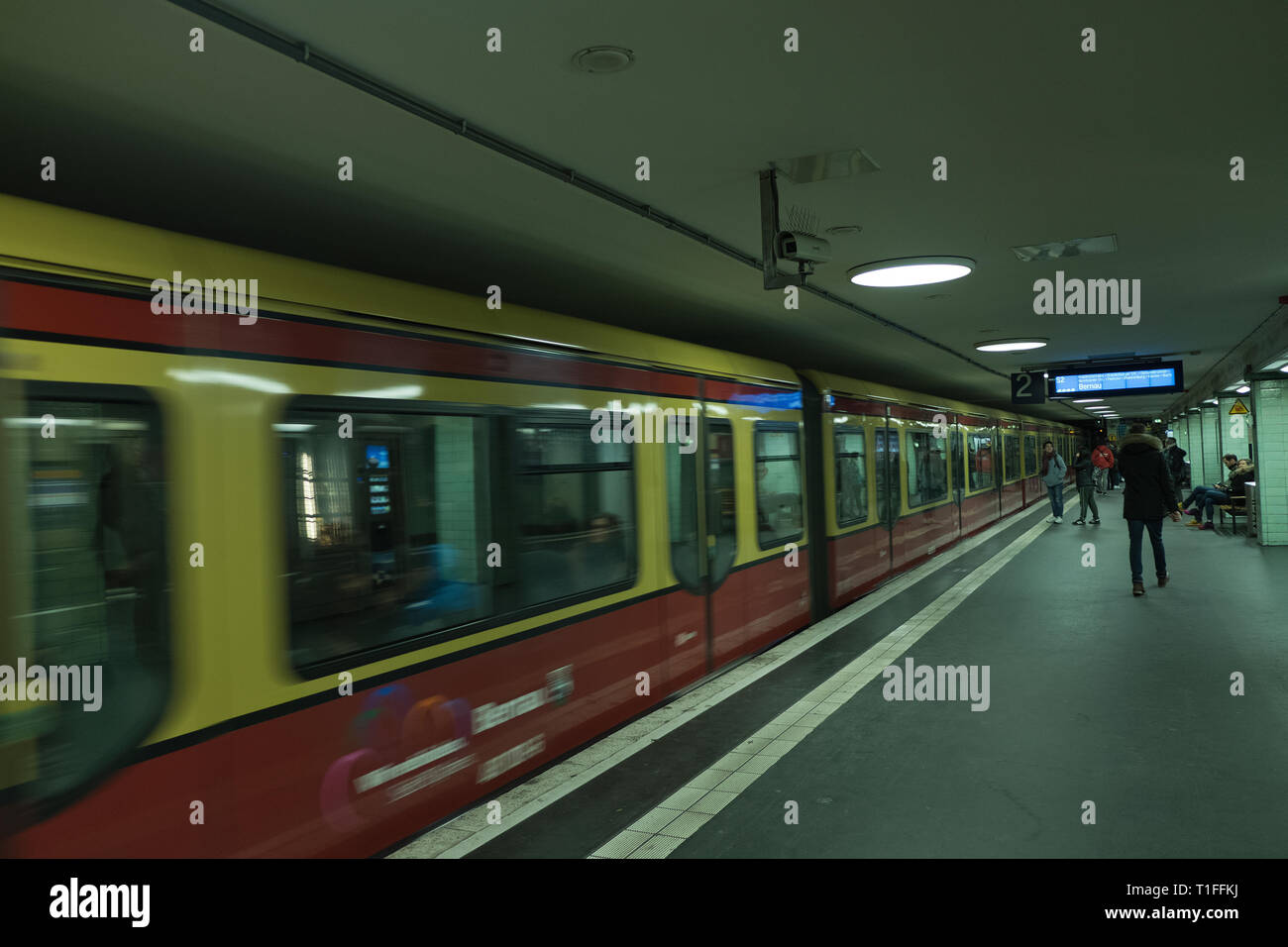 Verschieben von u-Bahn in Berlin Deutschland Stockfoto