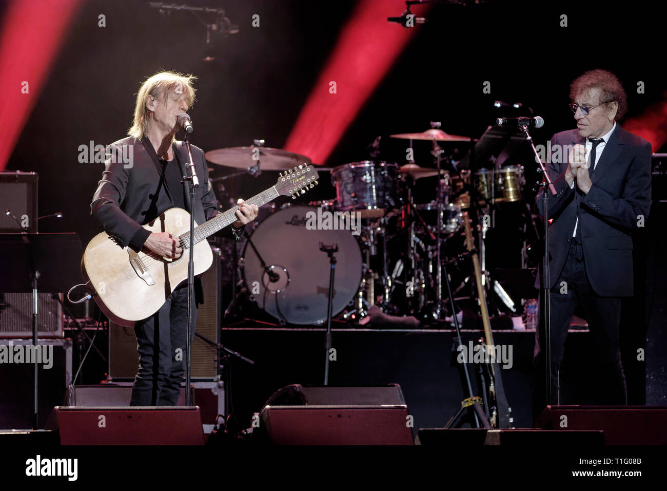 Paris, Frankreich. 18 Mär, 2019. Jean-Louis Aubert und Alain Souchon (R) Während des XIV. Charity Gala gegen die Alzheimer Krankheit am Olympia Stockfoto
