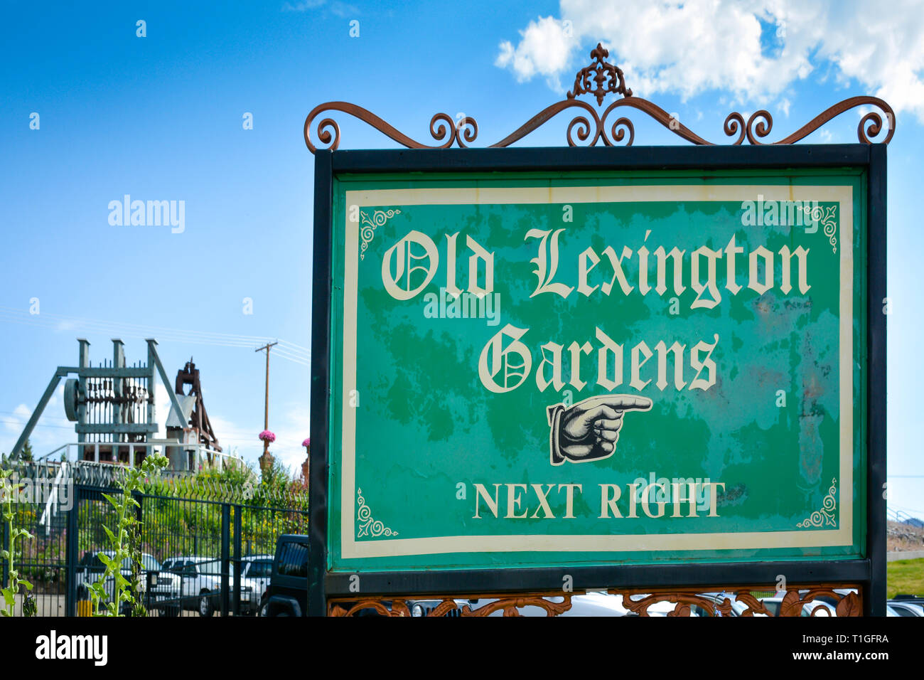 Die Lexington Gärten, ein ehemaliger toxischen Bergbauabfällen Website, hat jetzt einen schönen Garten und eine dekorative Zeichen in der Innenstadt von Butte, MT, USA Stockfoto