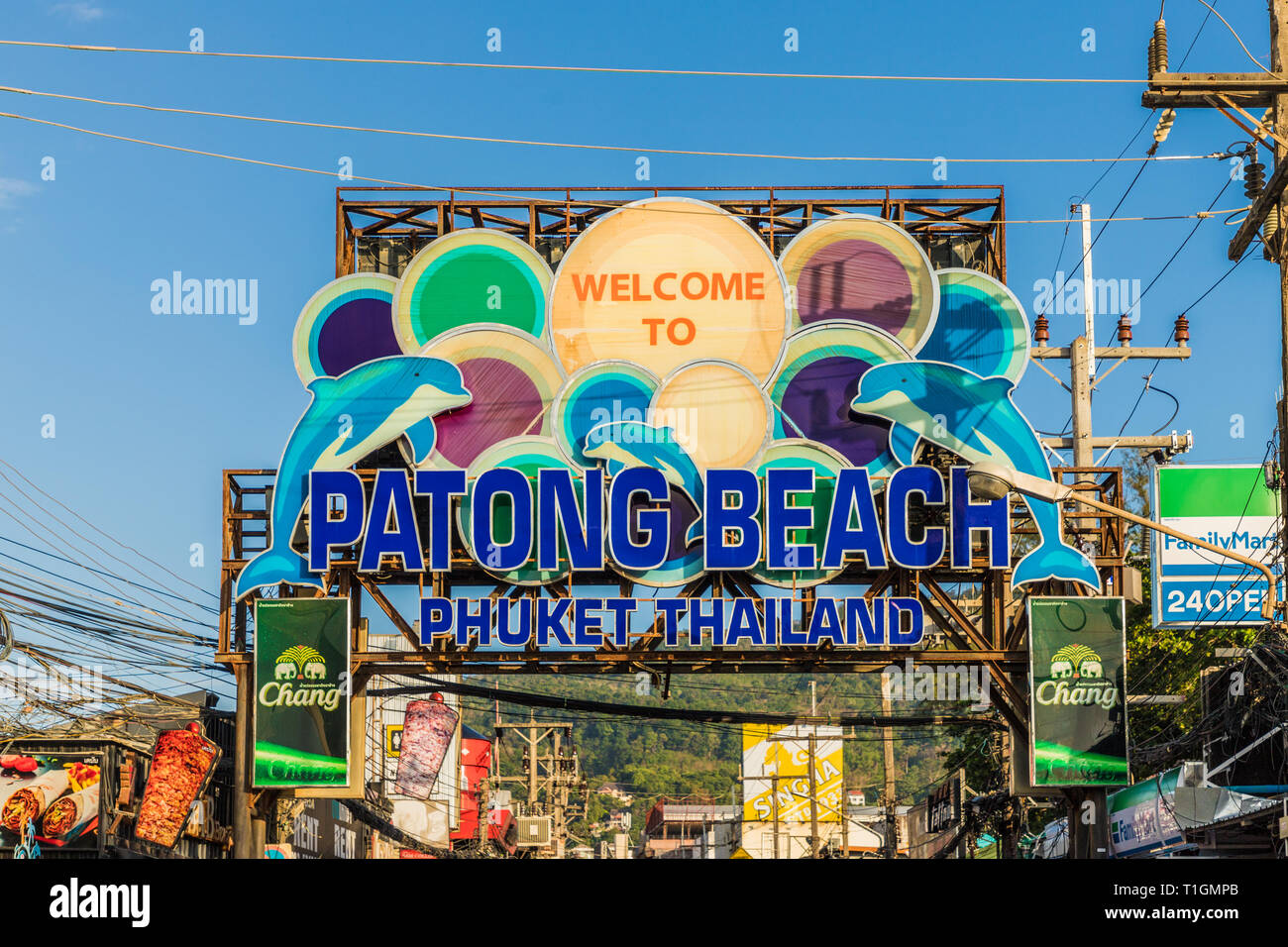 Februar 2019. Patong Thailand. Ein Schild an der Bangla Road Eingang in Patong Thailand Stockfoto