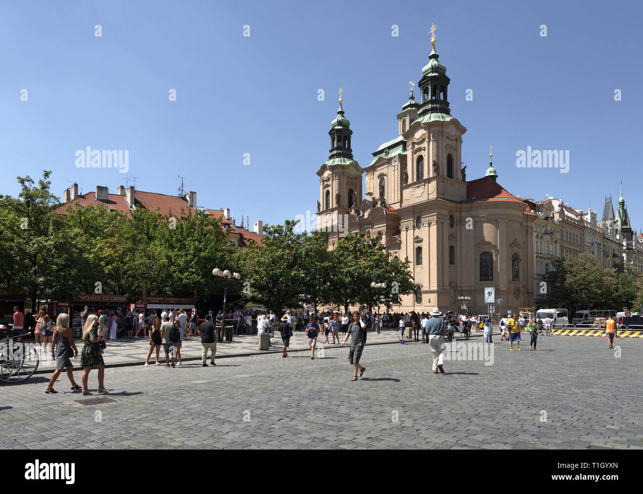 St.-Nikolaus-Kirche auf dem Altstädter Ring in Prag (Chrám svatého Mikuláše) Stockfoto