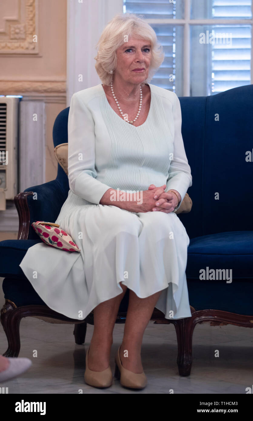Die Herzogin von Cornwall bei einem Besuch des Kubanischen Frauenbundes, in Havanna, Kuba, als Teil einer historischen Reise, die feiert die kulturellen Bindungen zwischen dem Vereinigten Königreich und den kommunistischen Staat. Stockfoto