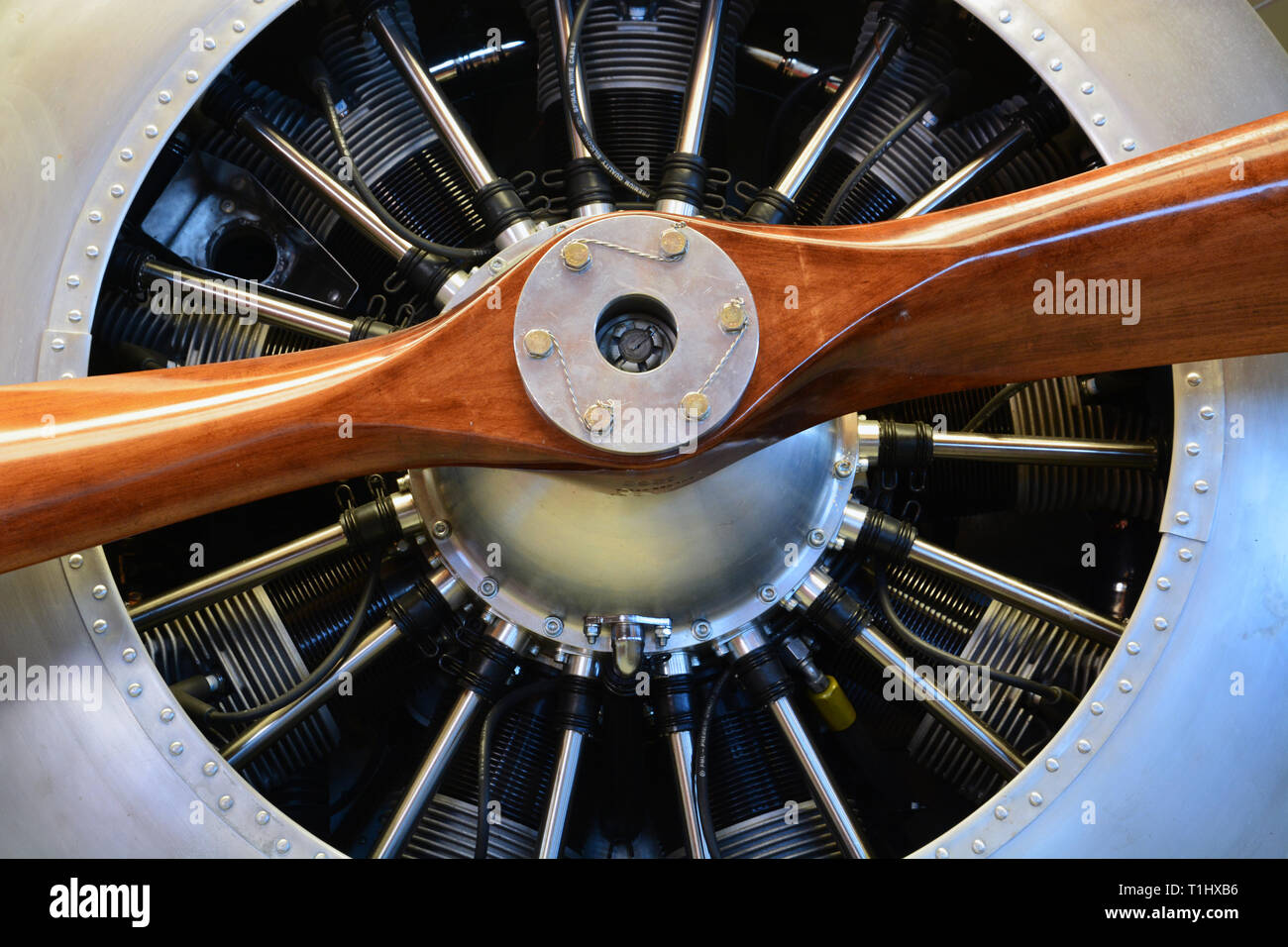 Nahaufnahme der Rotary Engine auf einem WWI ära Sopwith Strutter mit Holz Propeller. Stockfoto
