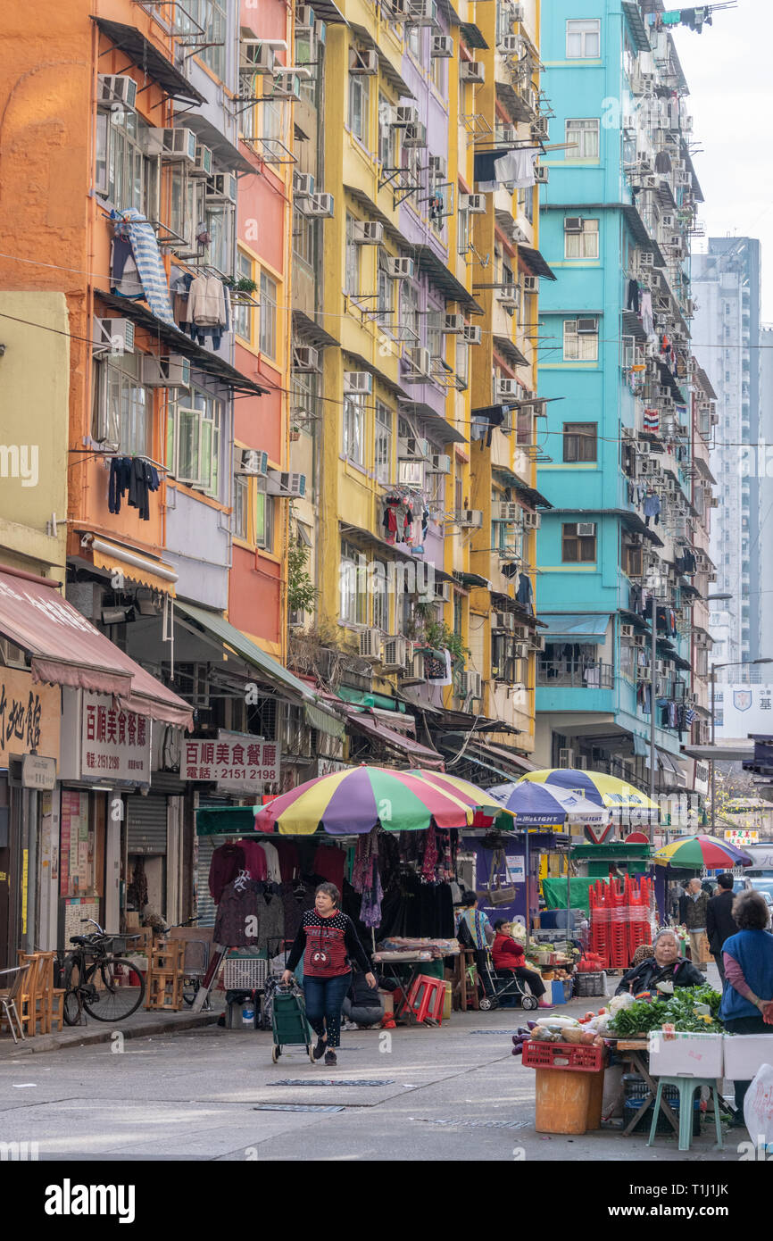 Apartments Bausteine und Markt, Kowloon, Hong Kong Stockfoto