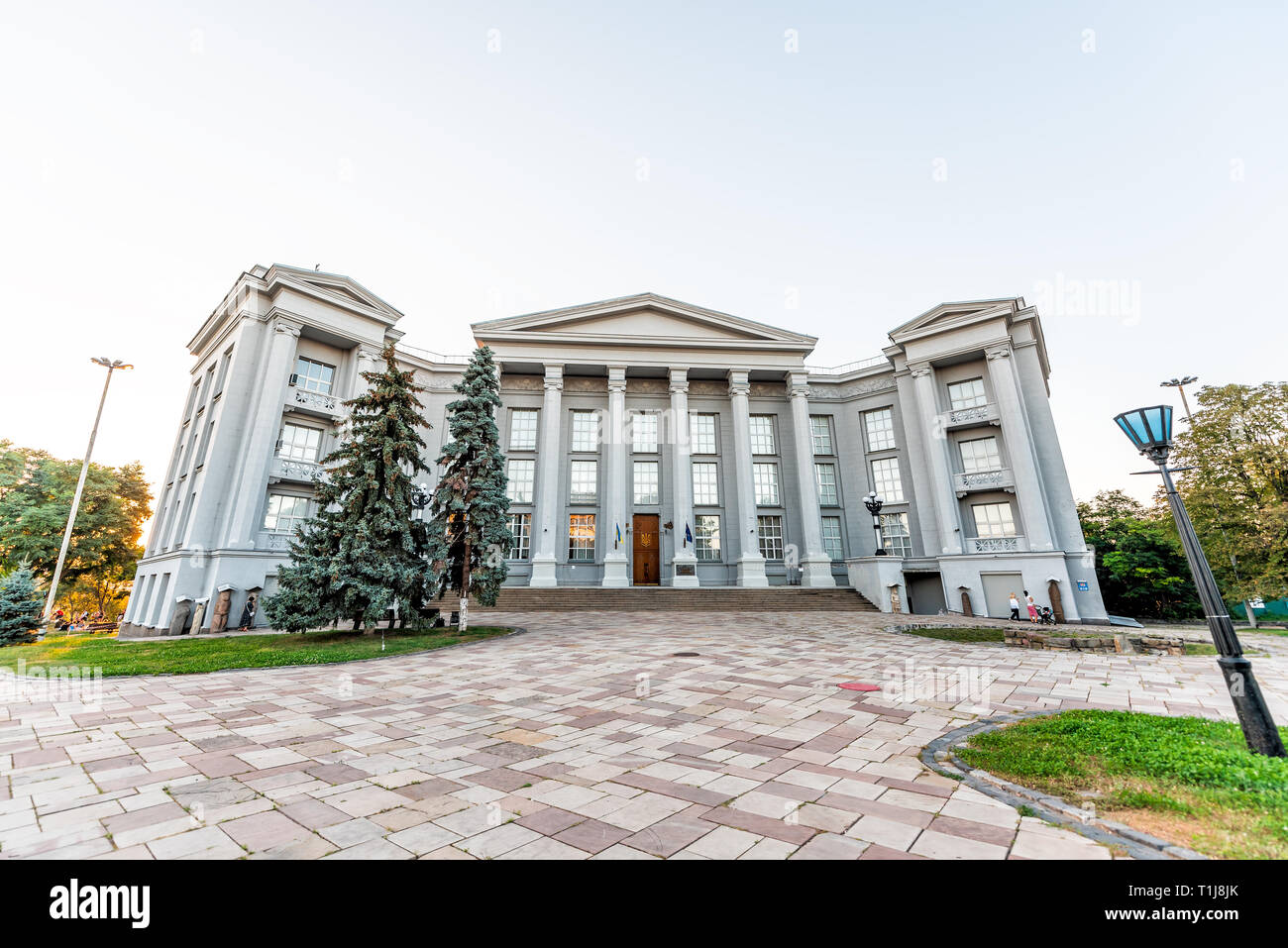 Kiew, Ukraine - August 10, 2018: Alte historische Stadt Stadt Kiew Sommer und das Nationalmuseum für die Geschichte der Ukraine auf Volodymyrska St Stockfoto
