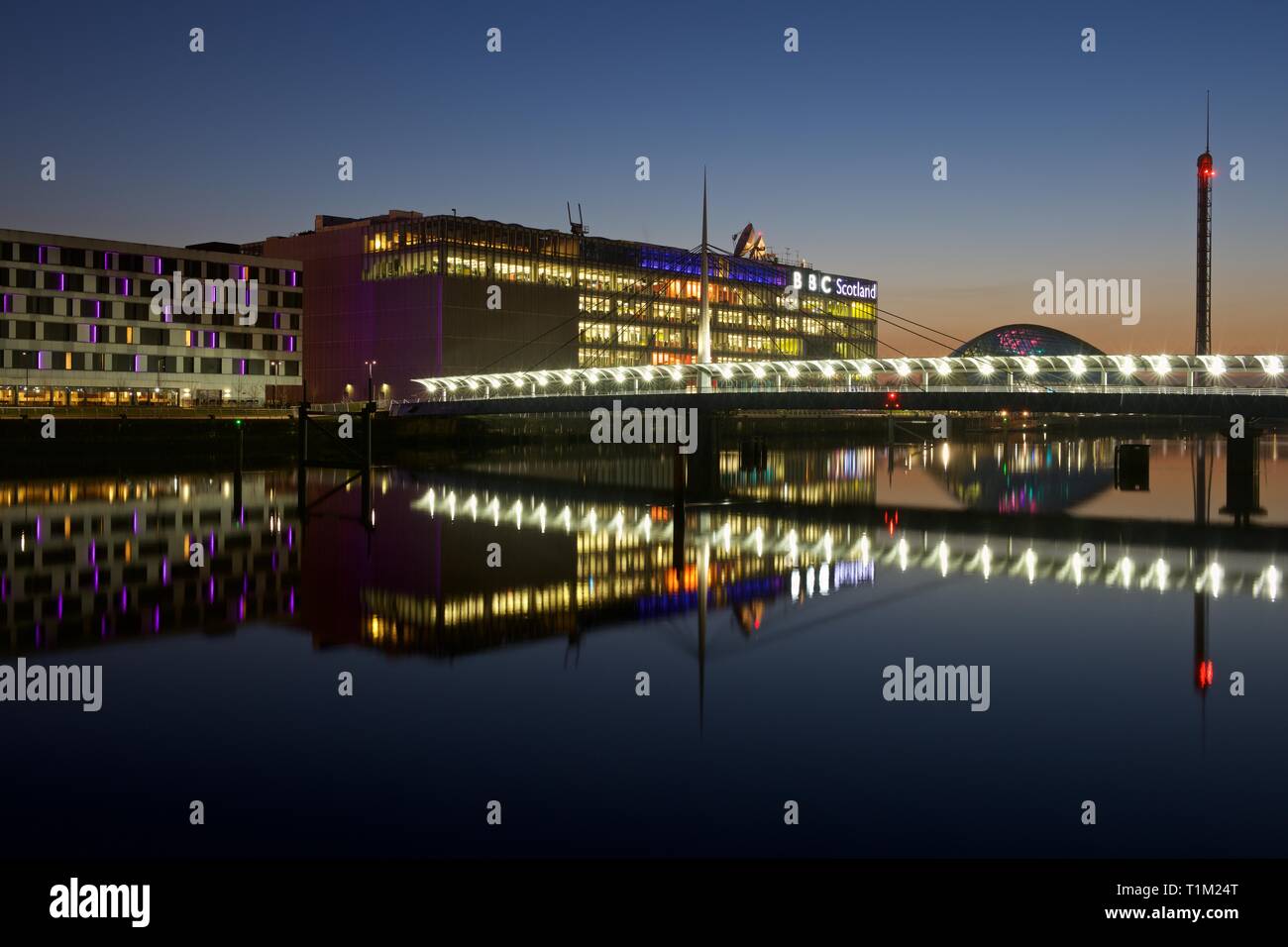 Glasgow in der Nacht Stockfoto