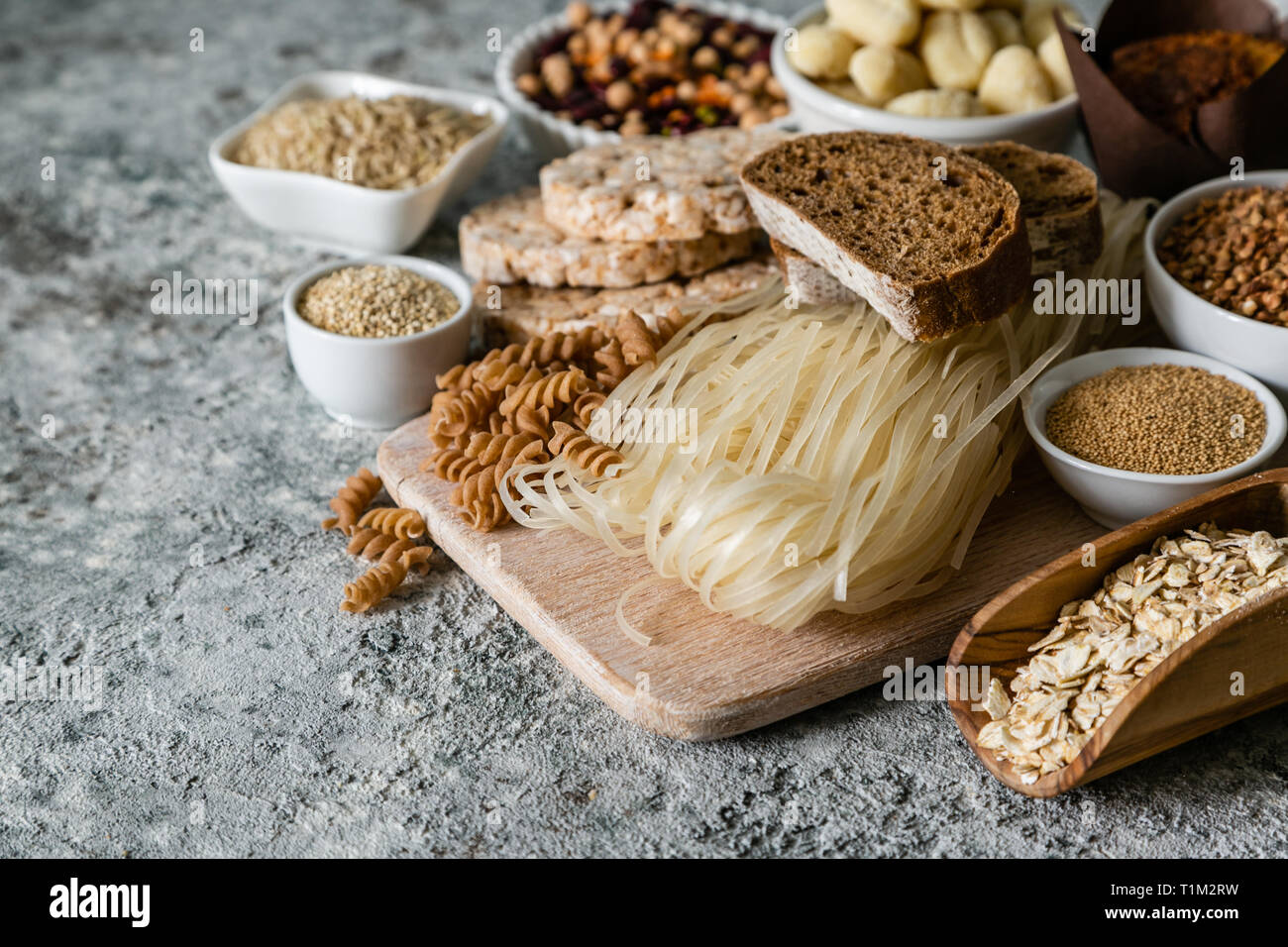 Glutenfreie Diät Konzept - Auswahl von Körnern und Kohlenhydrate für Menschen mit Glutenunverträglichkeit Stockfoto