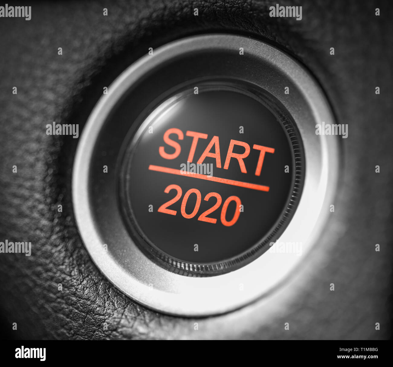 2020 Neue Jahr auto motor rote Taste Start Stockfoto