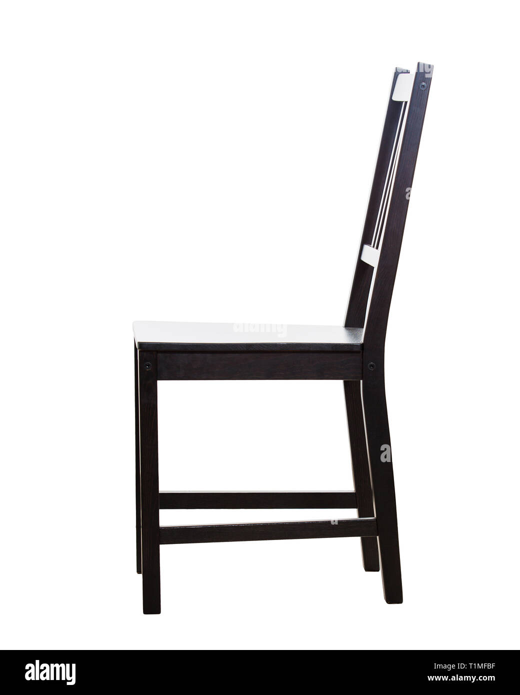 Komfortable schwarze hölzerne Stuhl Hocker Seite Blick auf weißem Hintergrund. Stockfoto