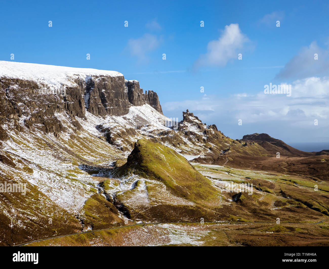 Blauer Himmel über die quiraing. Stockfoto