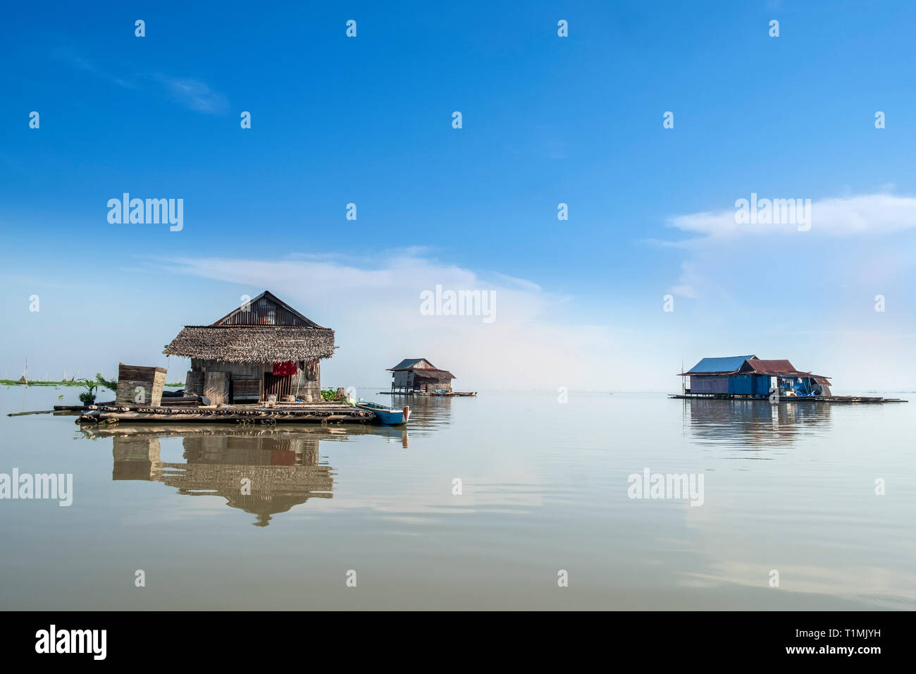 Schwimmende Häuser am See Tempe, Sengkang, Sulawesi, Indonesien Stockfoto