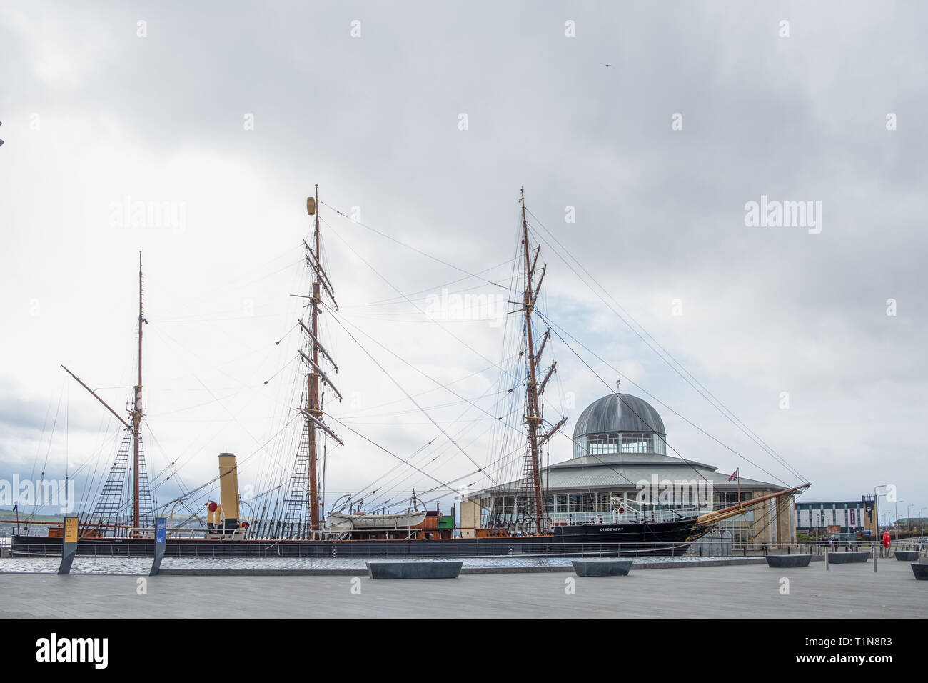 Dundee, Schottland, Großbritannien - März 22, 2019: RRS Discovery ist eine Barke verzurrte Hilfs steamship für Antarktisforschung gebaut und im Jahr 1901 ins Leben gerufen. Es Jetzt Stockfoto