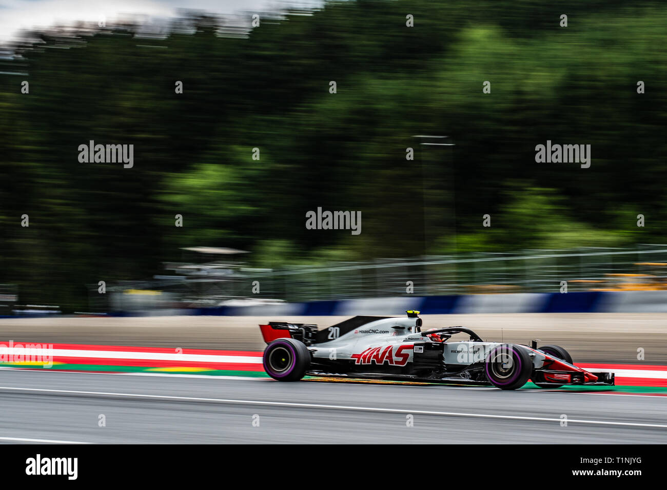 Spielberg/Österreich - 06/29/2018 - #20 Kevin Magnussen (DEN) in seinem HAAS RVF-18 während des RP2 auf dem Red Bull Ring vor dem Grand Prix von Österreich 2018 Stockfoto