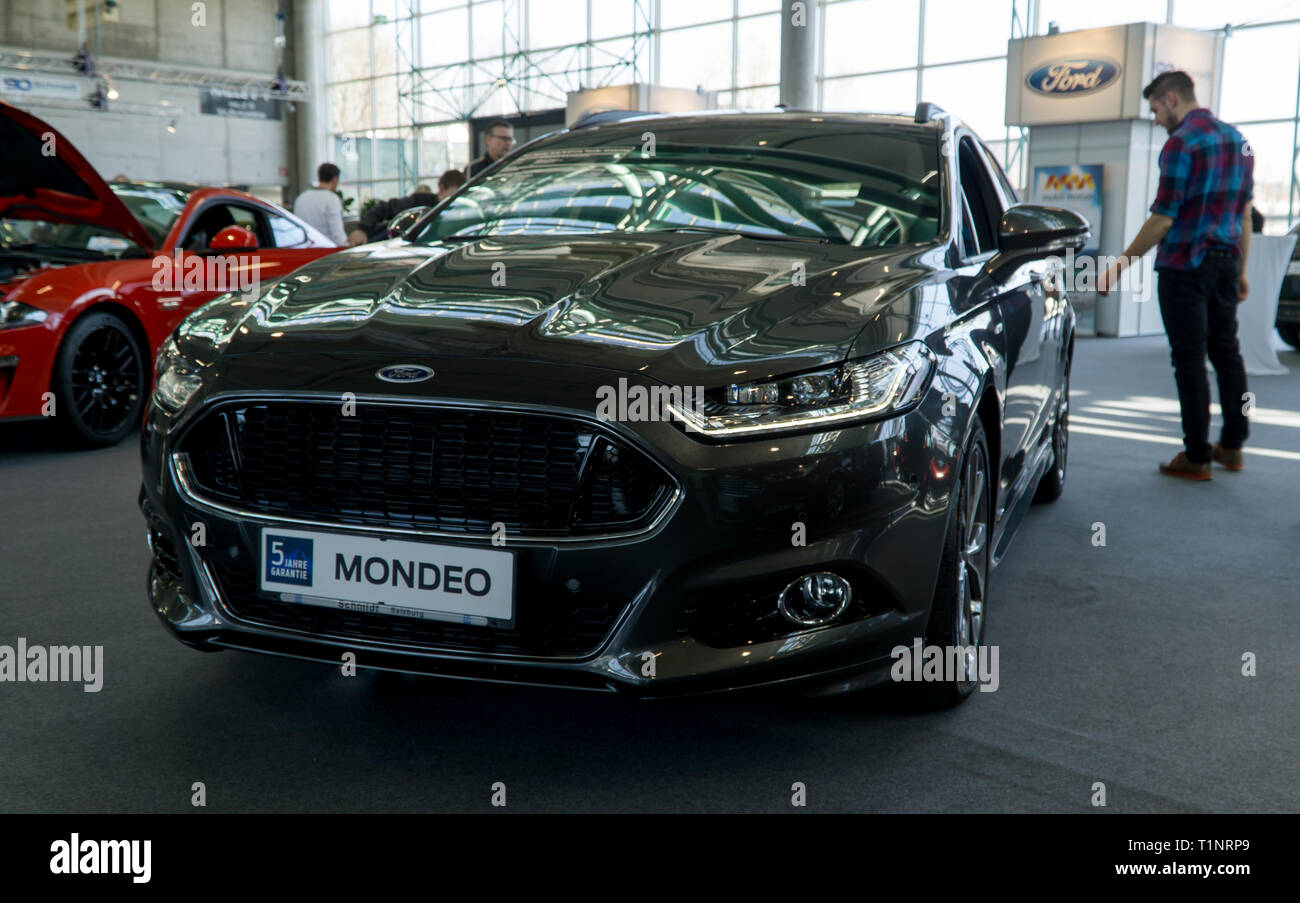 Salzburg, Österreich - 23. März 2019: Der neue Ford Mondeo auf der Auto Show Stockfoto