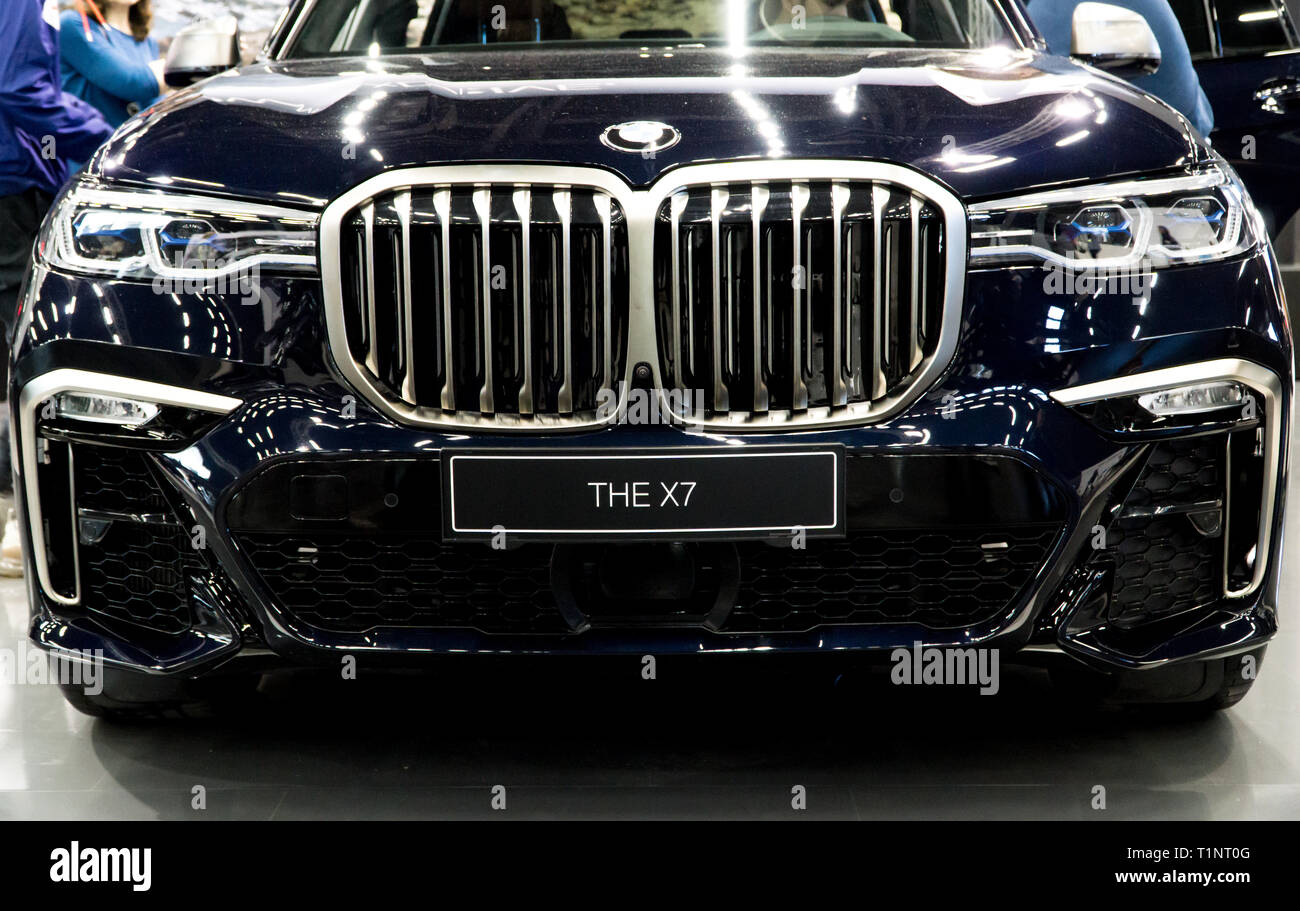 Salzburg, Österreich - 23. März 2019: Der neue BMW X7 von der Vorderseite Stockfoto