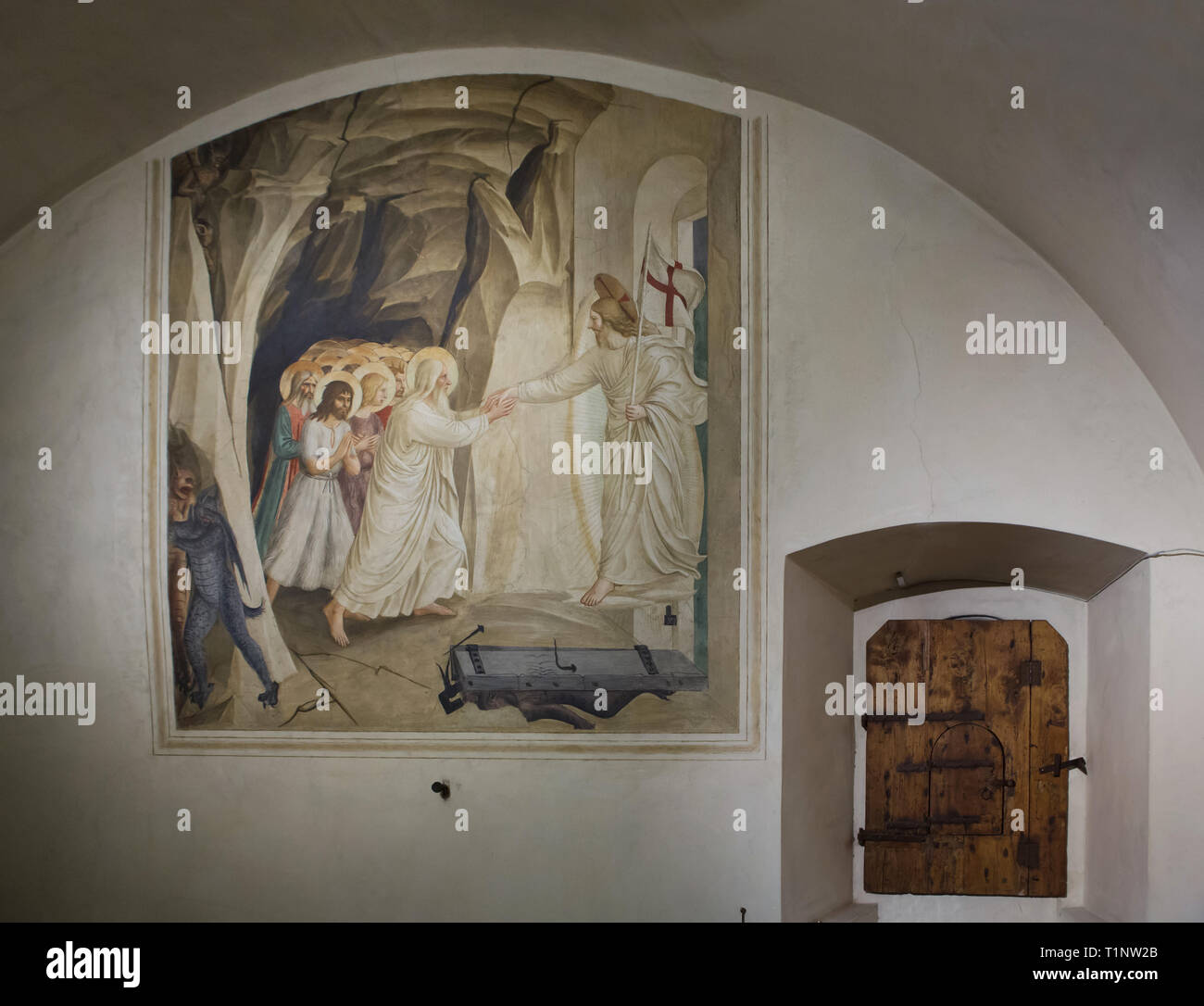 Fresko 'Descent In Limbo" durch die italienische Frührenaissance Maler Fra Angelico (1440-1442) an der Wand in die Zelle des Mönchs im San Marco Kloster lackiert (Convento di San Marco), nun das San Marco Museum (Museo Nazionale di San Marco) in Florenz, Toskana, Italien. Stockfoto