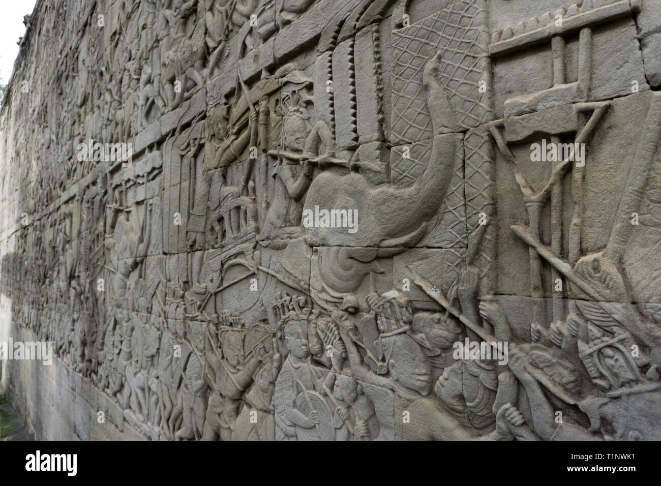 Bas-Reliefs, die Szenen des Krieges von der Khmer Imperiums ära Stockfoto