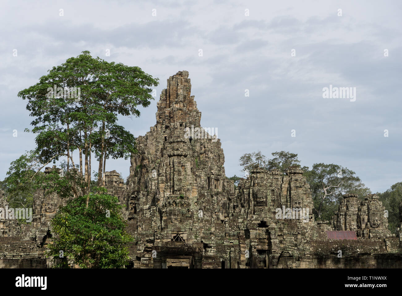 Die imposante Bayon Tempel in der Nähe von Angkor Wat, Siem Reap, Kambodscha Stockfoto