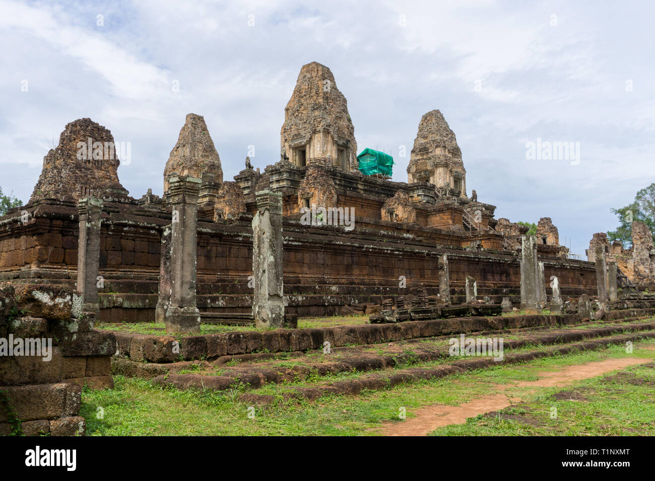 Die Pre Rup Tempel in Kambodscha mit Wiederaufbau. Stockfoto