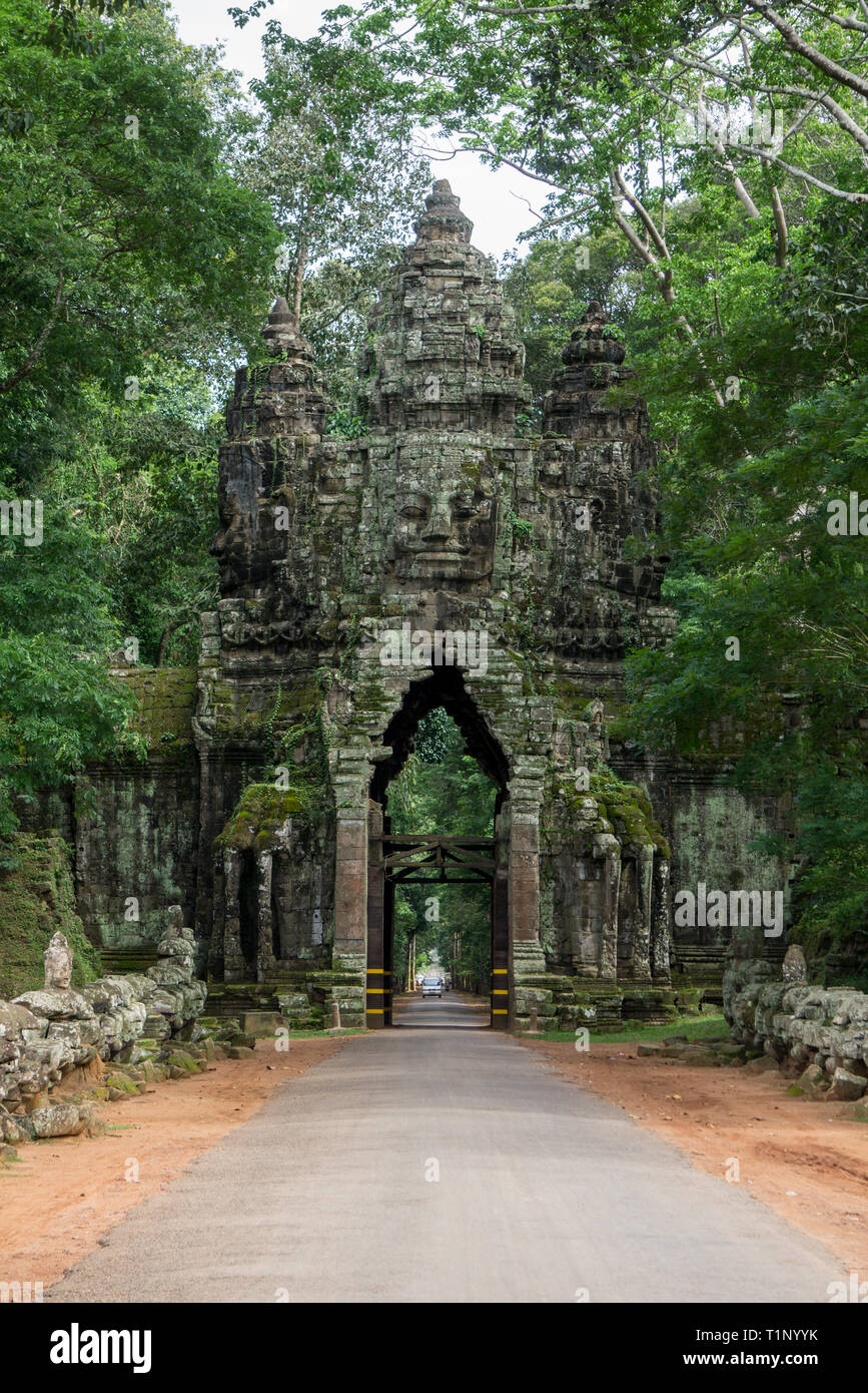 Das Nordtor des Angkor Thom Tempel Komplex in der Nähe von Siem Reap in Kambodscha Stockfoto