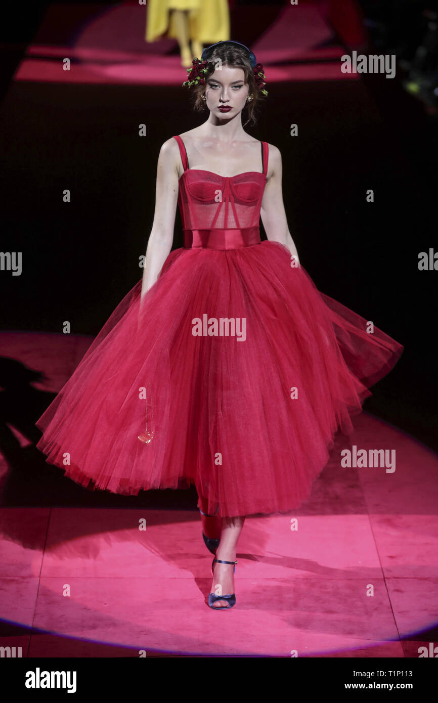 Dolce Gabbana Milan Autumn Winter Stockfotos und -bilder Kaufen - Alamy