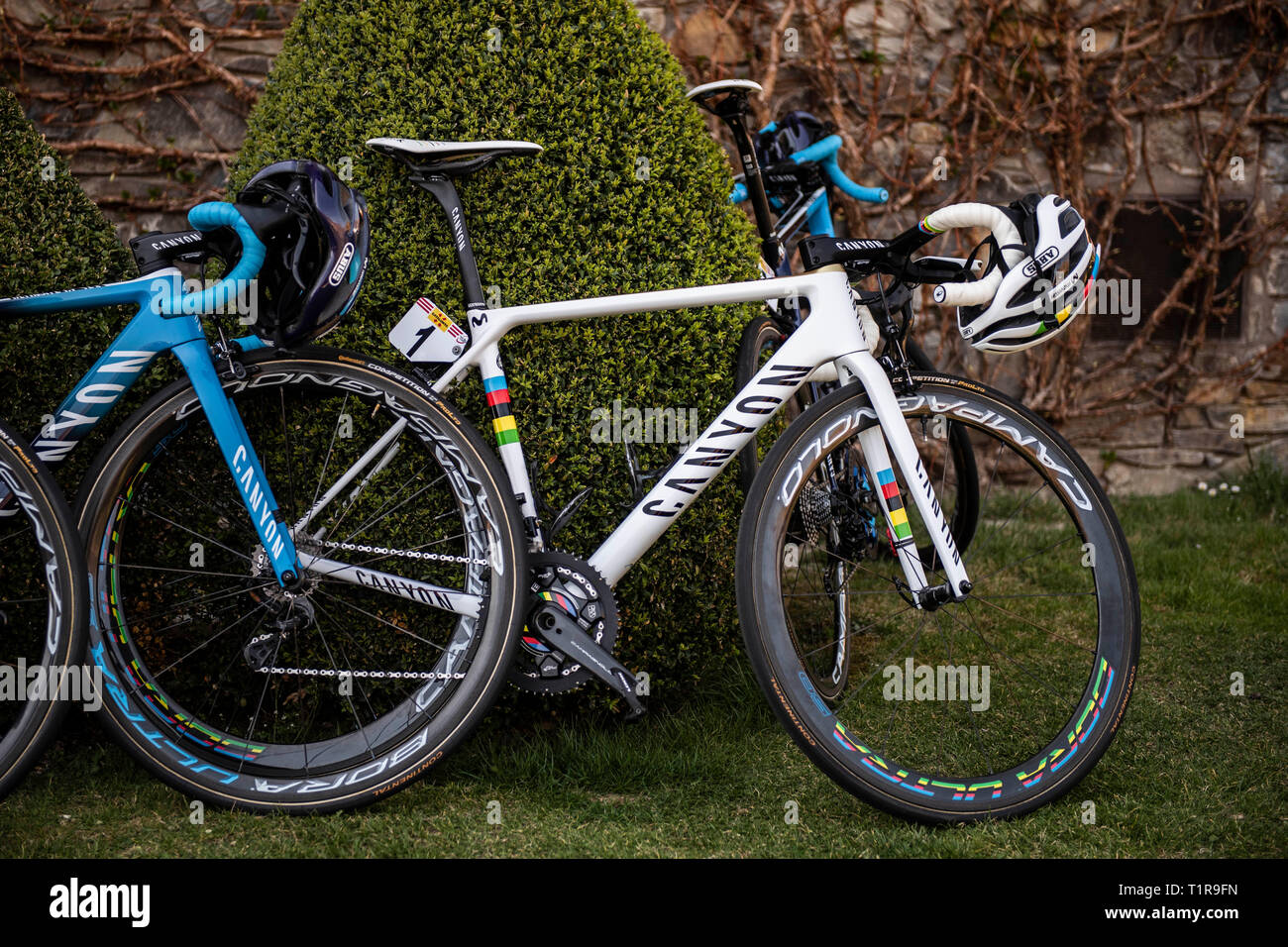 Vall De Camprodon, Katalonien, Spanien. 28. März, 2019. Volta a Catalunya radfahren Phase 4, Llanars nach La Molina; Alejandro Valverde ESP-bike von Movistar Team vor der Bühne Credit: Aktion plus Sport/Alamy leben Nachrichten Stockfoto