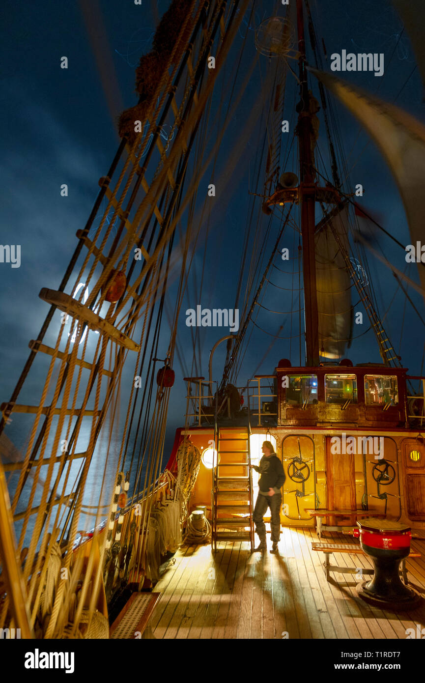 Eine lange Belichtung (30 Sekunden) Nacht Foto auf dem niederländischen Tall Ship Europa in der Houtman Abrolhos. Die Houtman Abrolhos Inseln liegen 60 Kilometer vor der Stockfoto