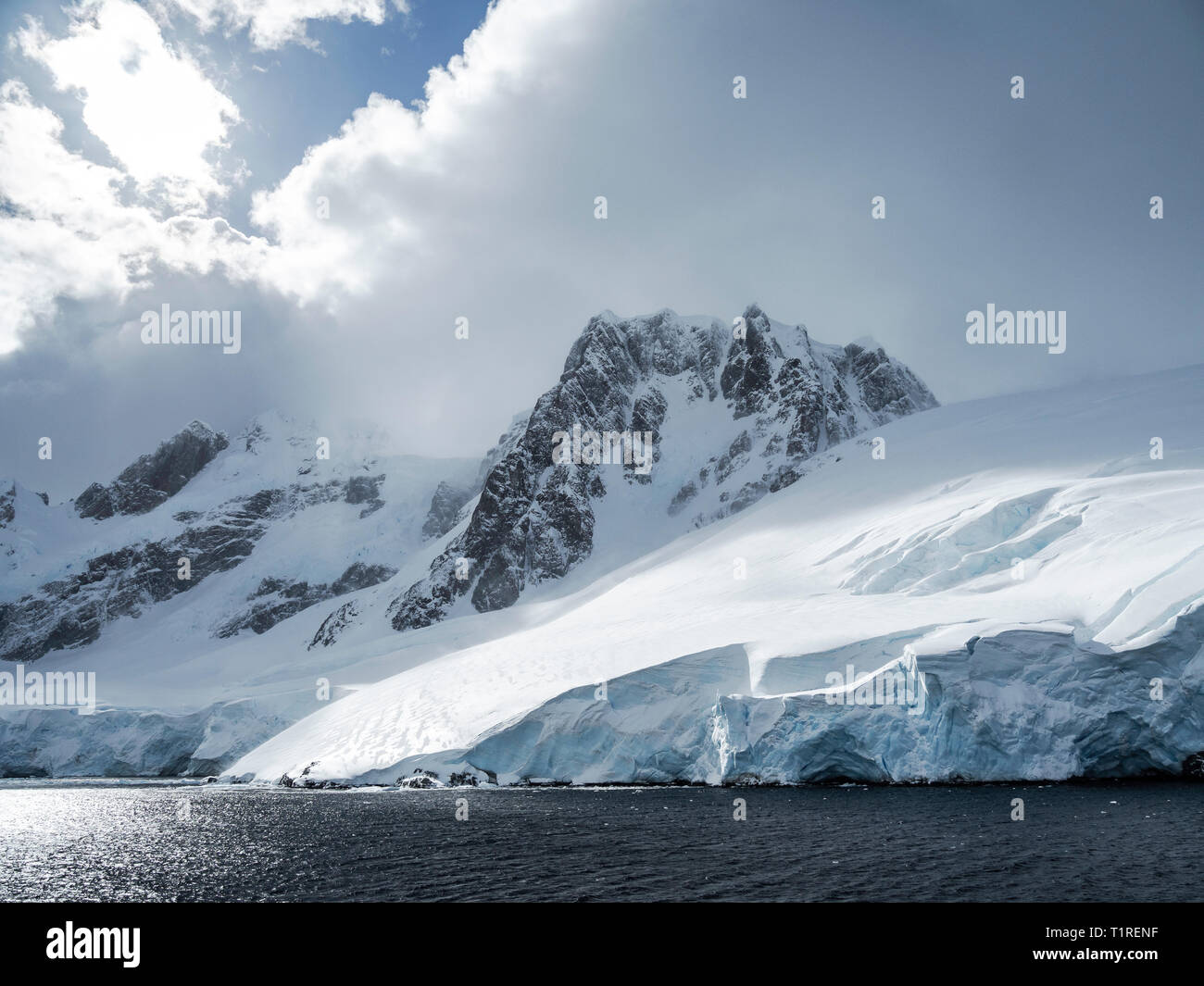 Dramatischer Landschaft, Lemaire Kanal, Antarktis. Stockfoto