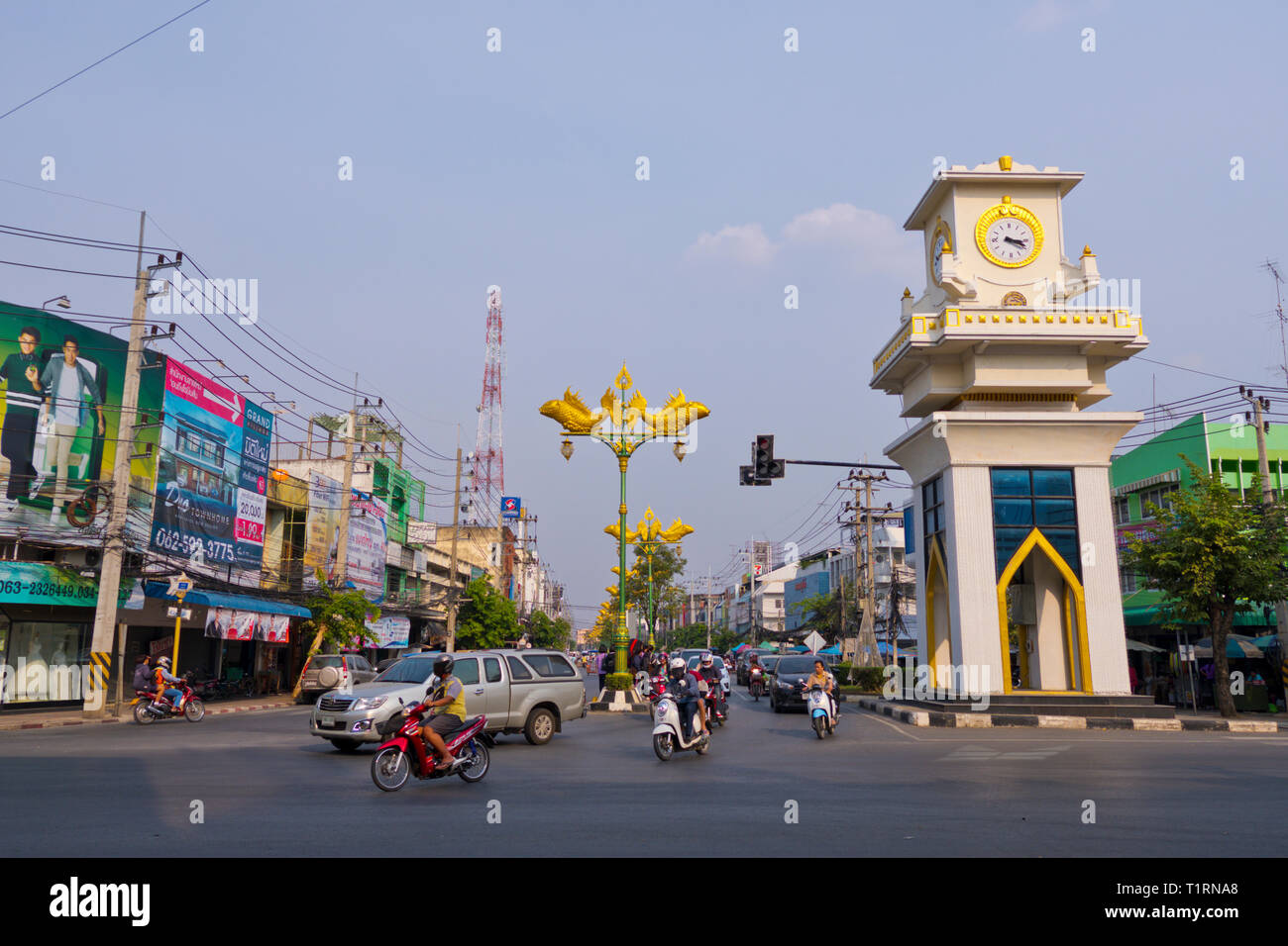 Clock Tower, Thanon Sangchuto, Main Street, Kanchanaburi, Thailand Stockfoto